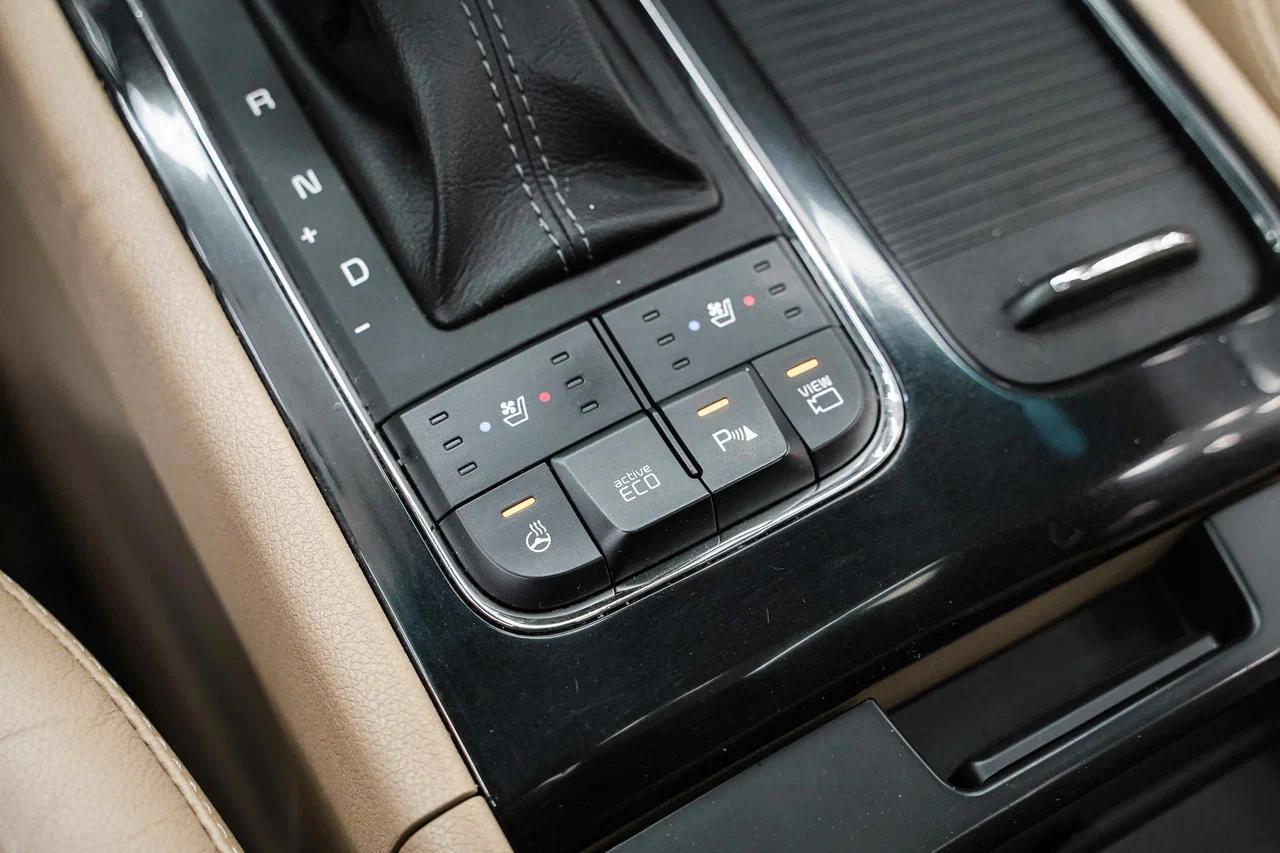 Kia Carnival 2017, черный, ДЦ Орехово