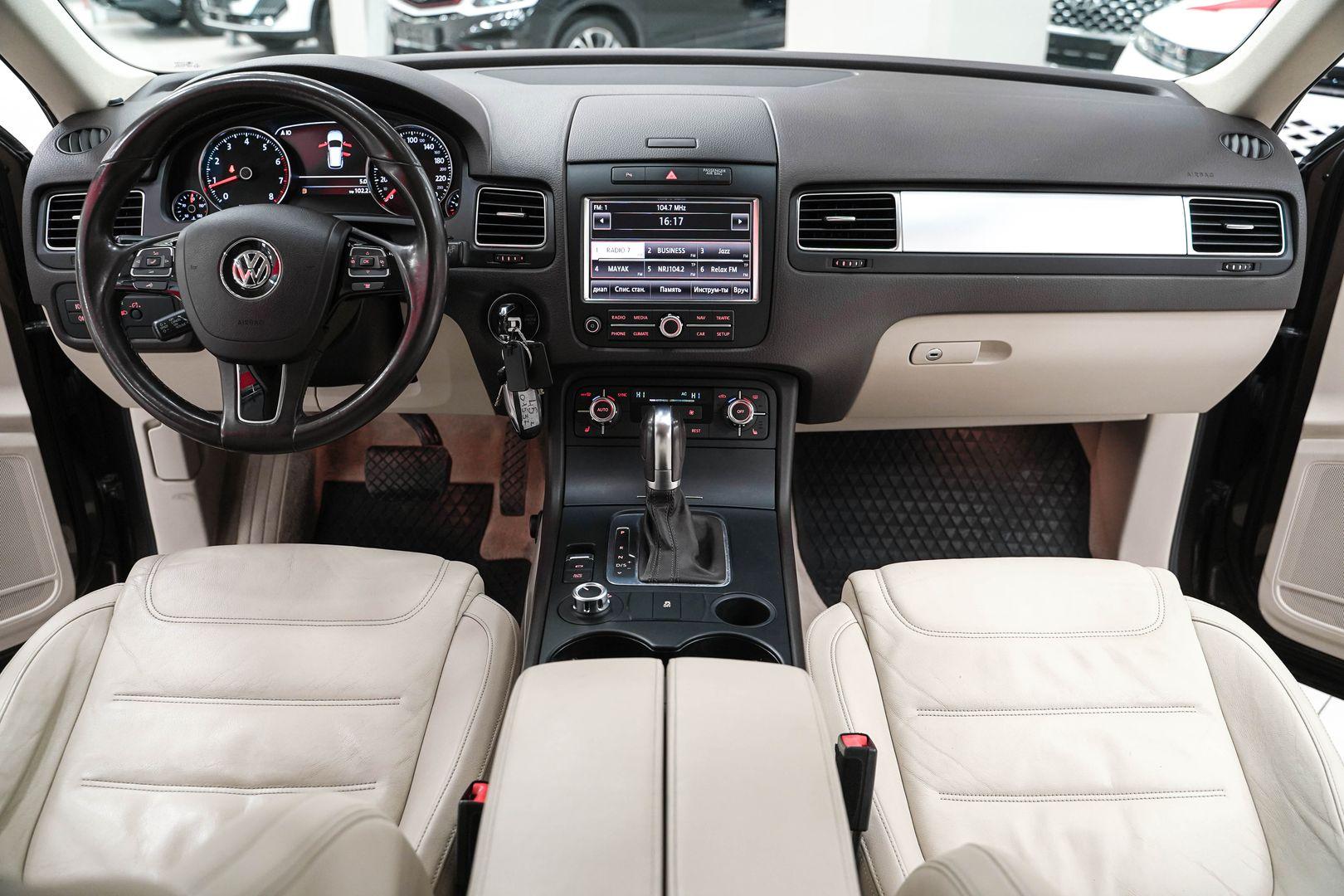 Volkswagen Touareg 2012, коричневый, ДЦ Орехово