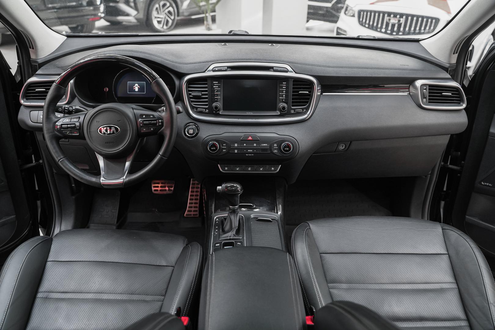 Kia Sorento 2017, черный, ДЦ Орехово