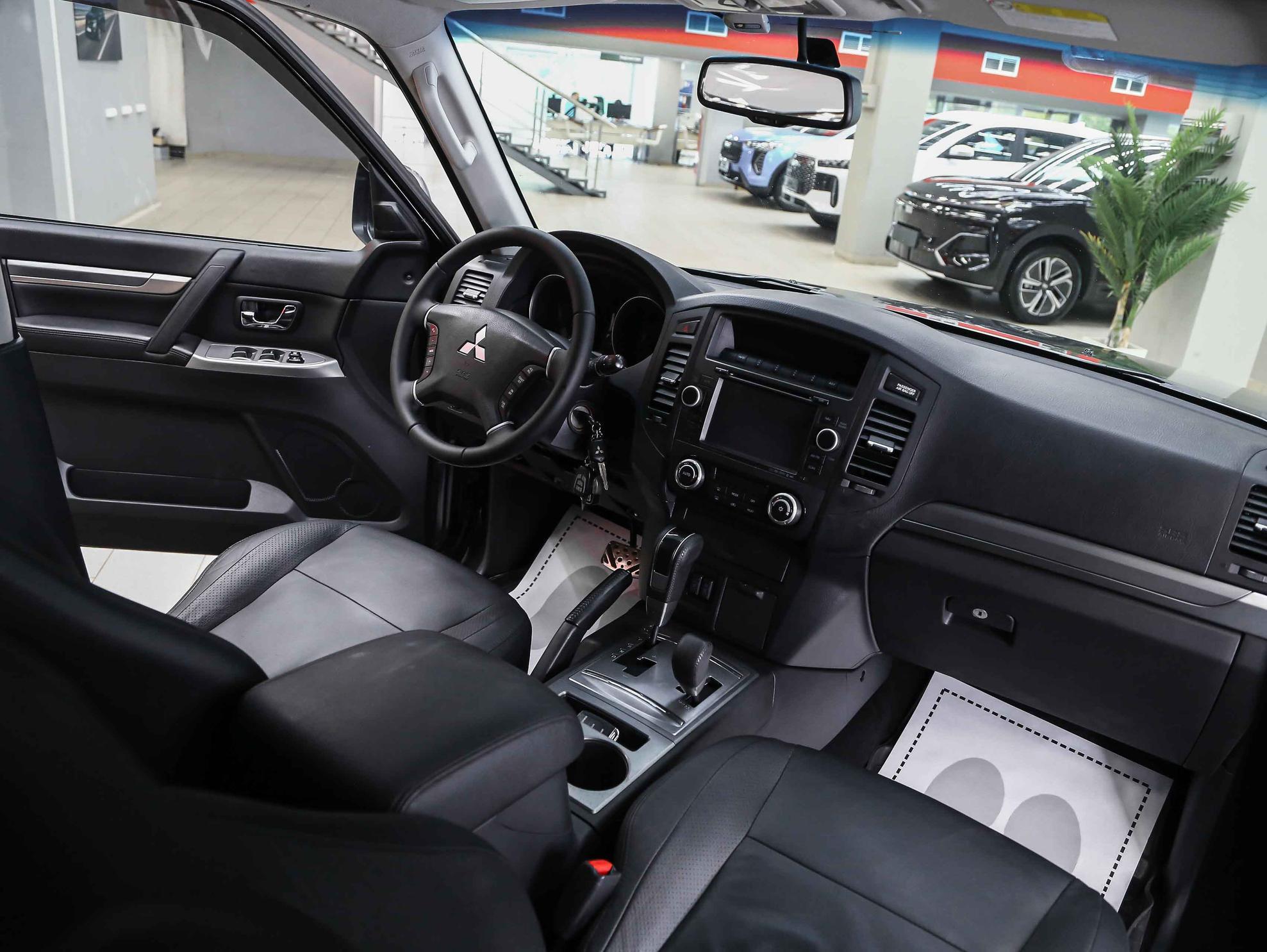 Mitsubishi Pajero 2012, серый, ДЦ Орехово