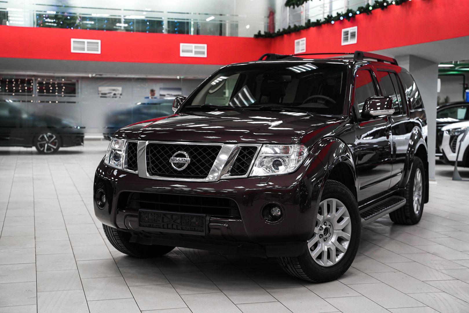 Nissan Pathfinder 2012, коричневый, ДЦ Орехово