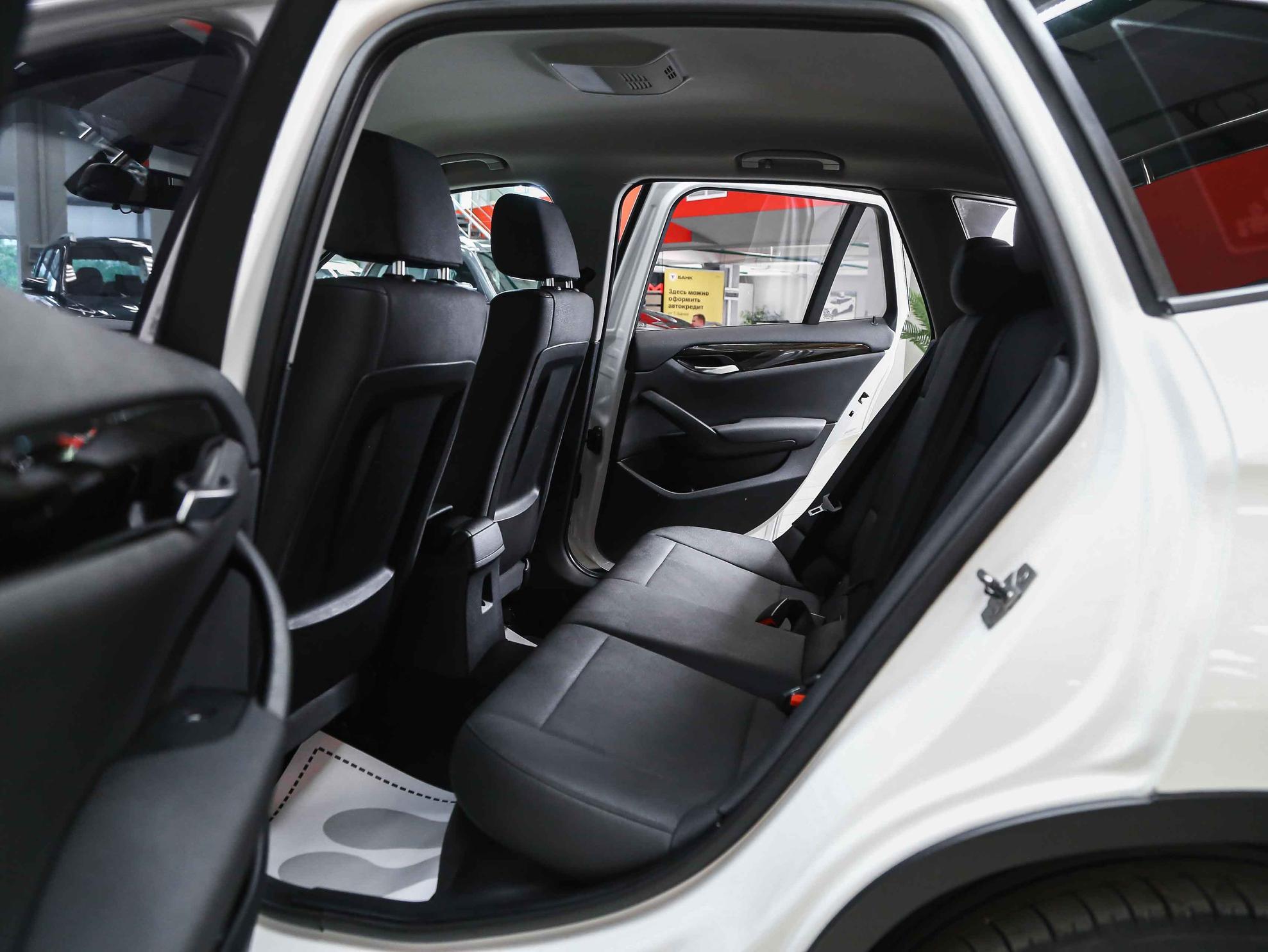 BMW X1 2012, белый, ДЦ Орехово