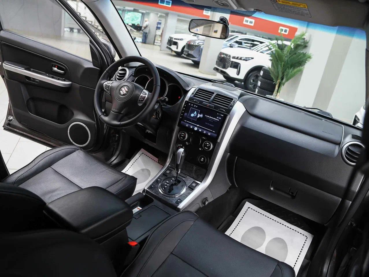 Suzuki Grand Vitara 2013, серый, ДЦ Орехово