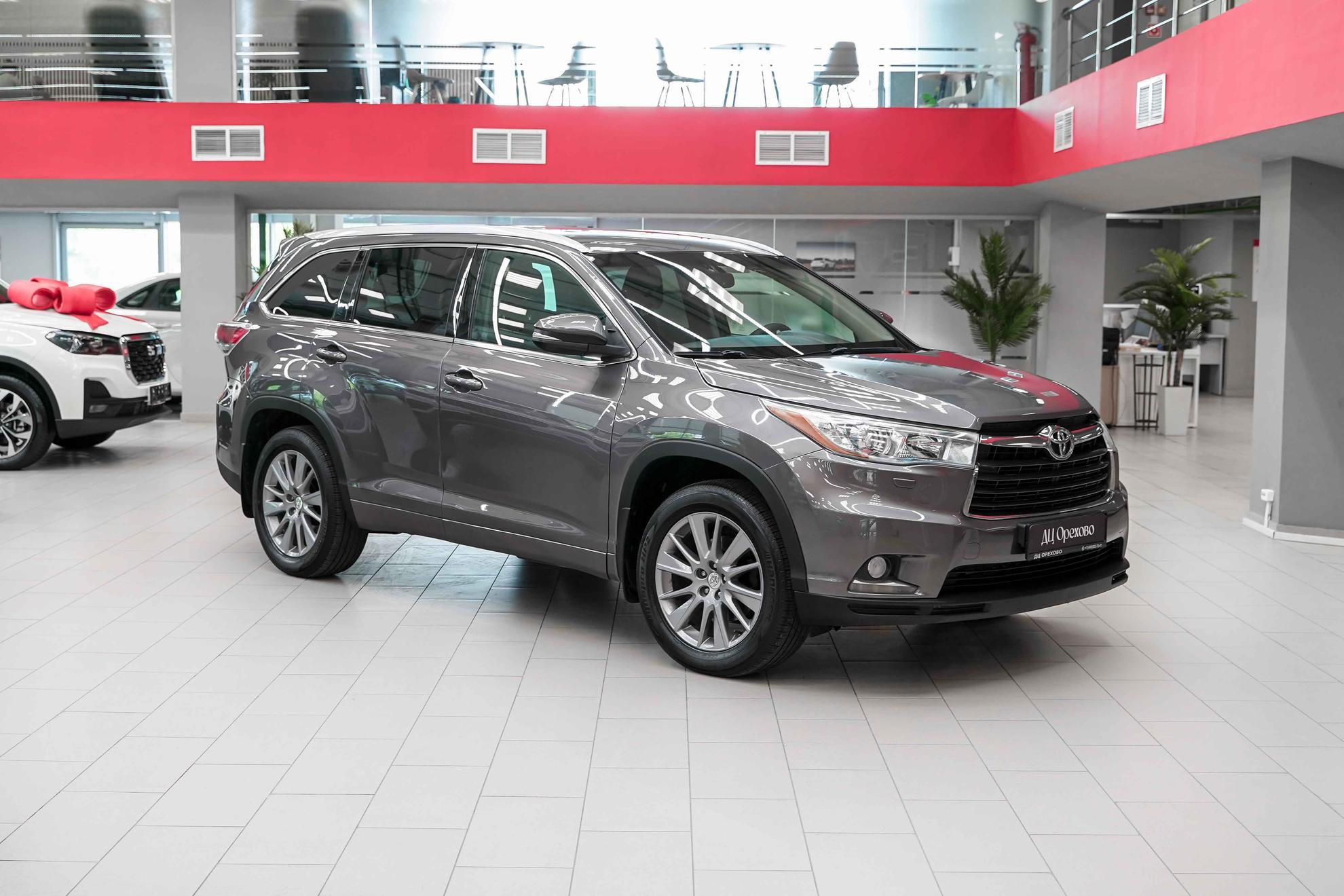 Toyota Highlander 2014, серый, ДЦ Орехово