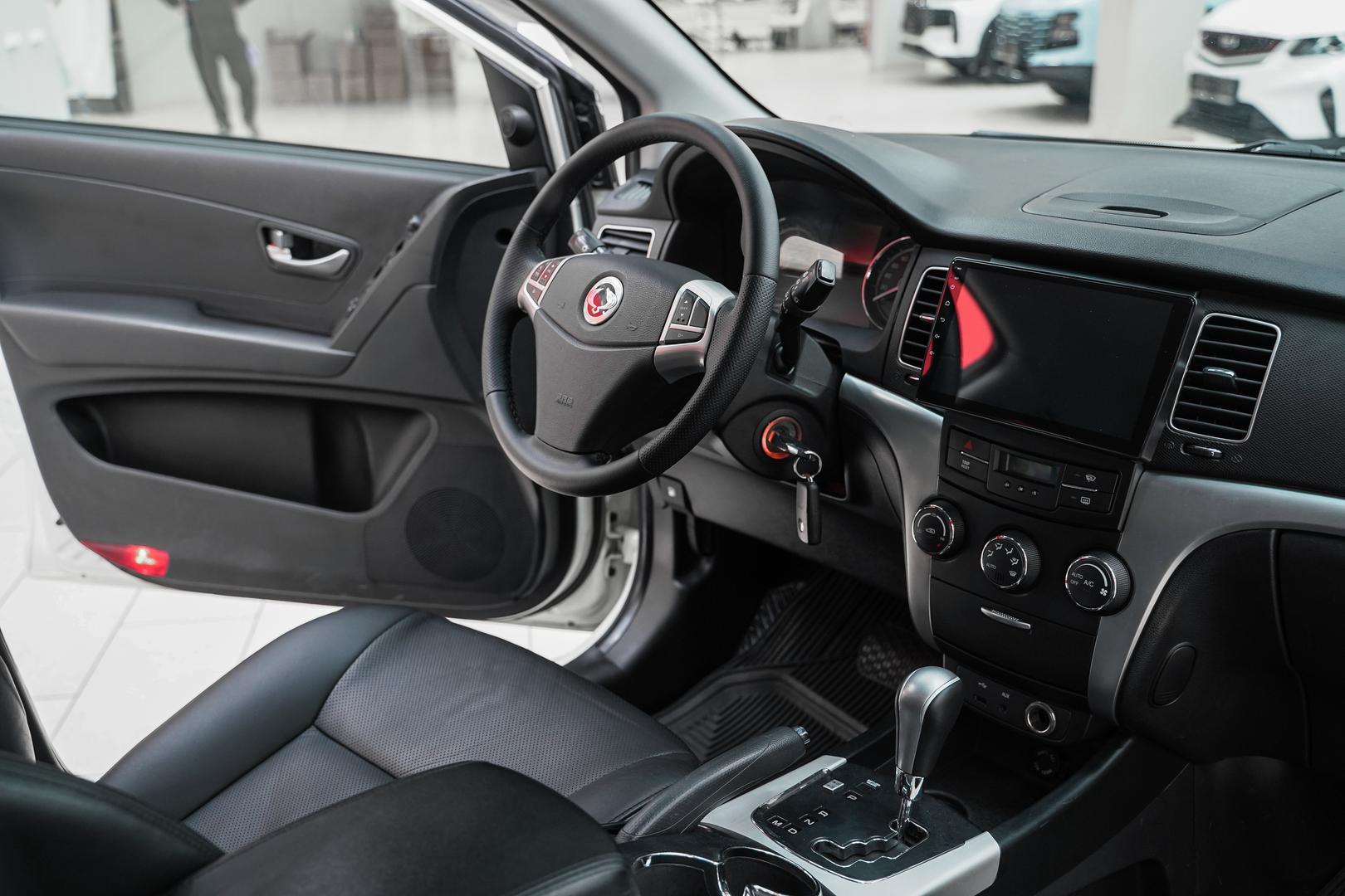 SsangYong Actyon 2011, белый, ДЦ Орехово