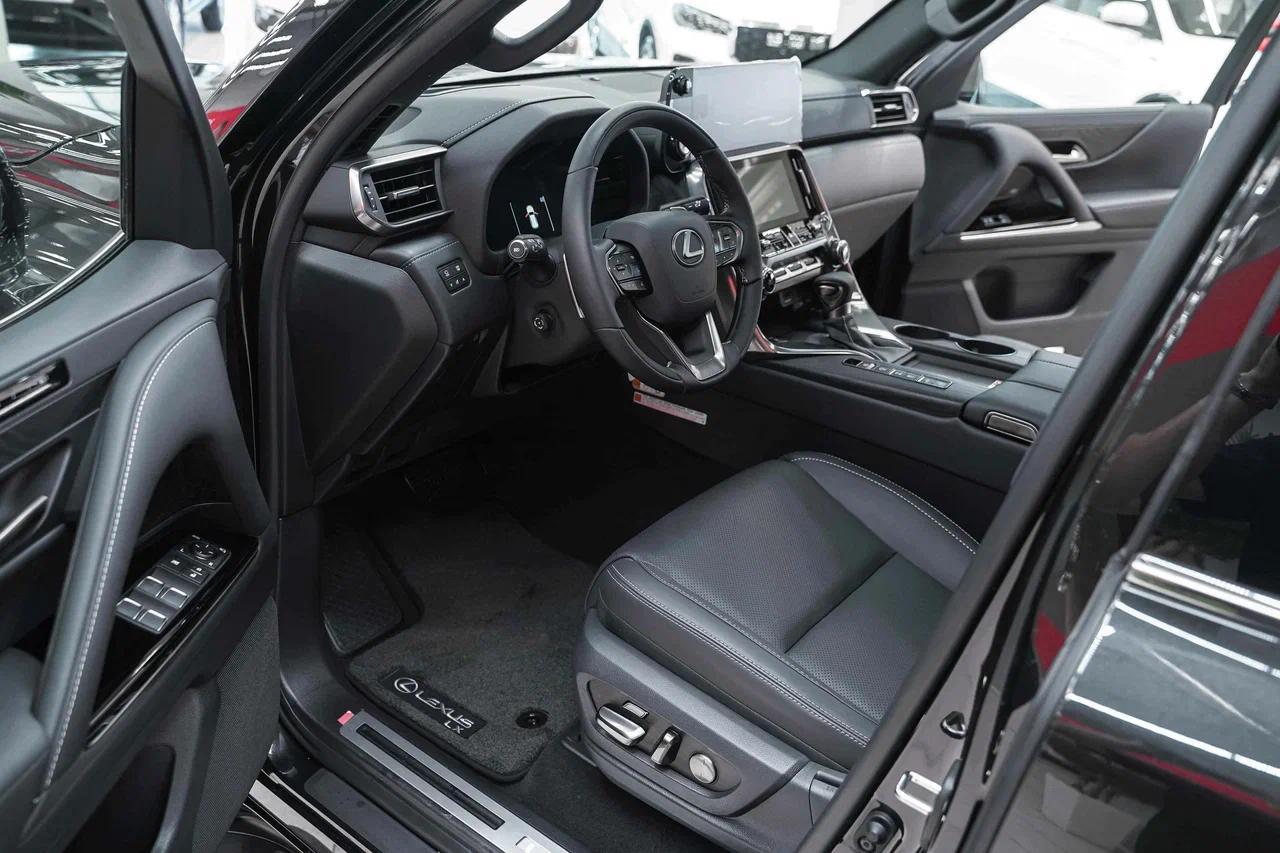 Lexus LX 2026, черный, ДЦ Орехово