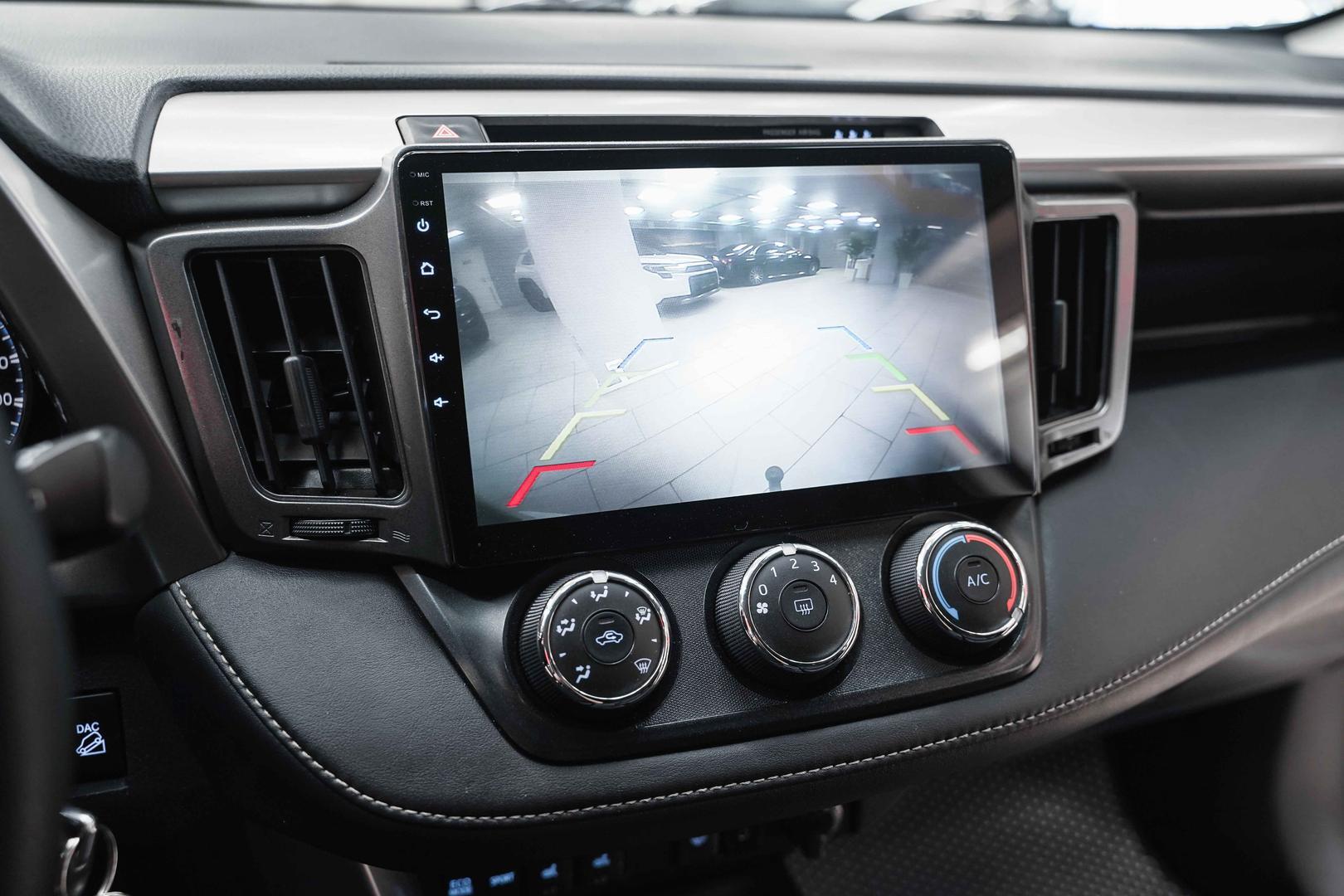Toyota RAV4 2017, белый, ДЦ Орехово