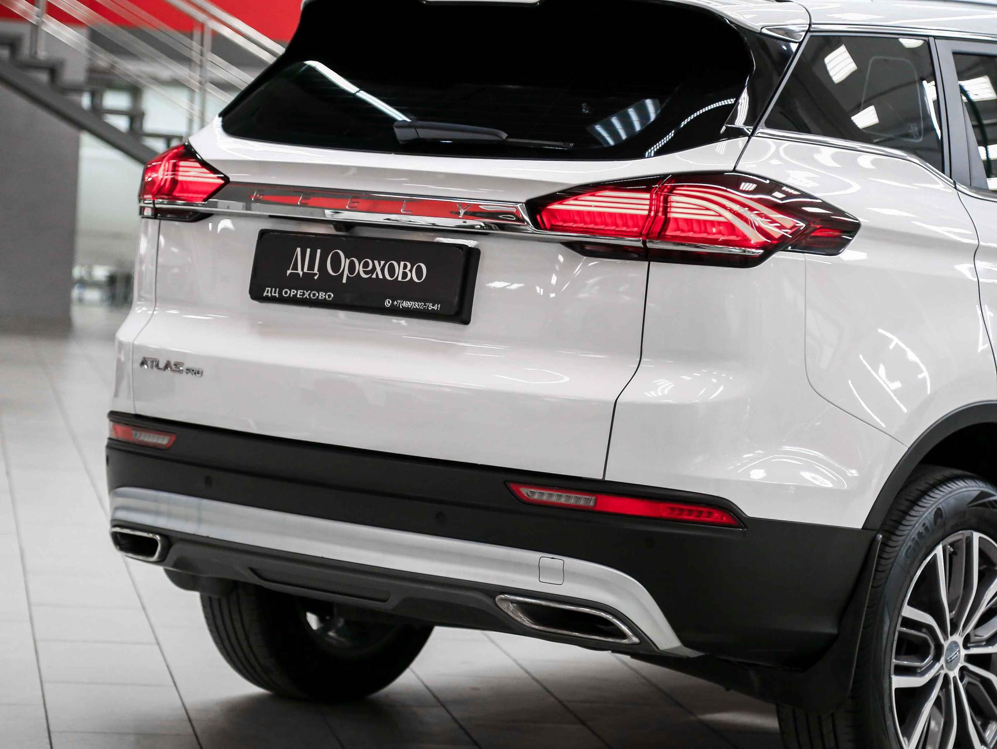 Geely Atlas Pro 2022, белый, ДЦ Орехово