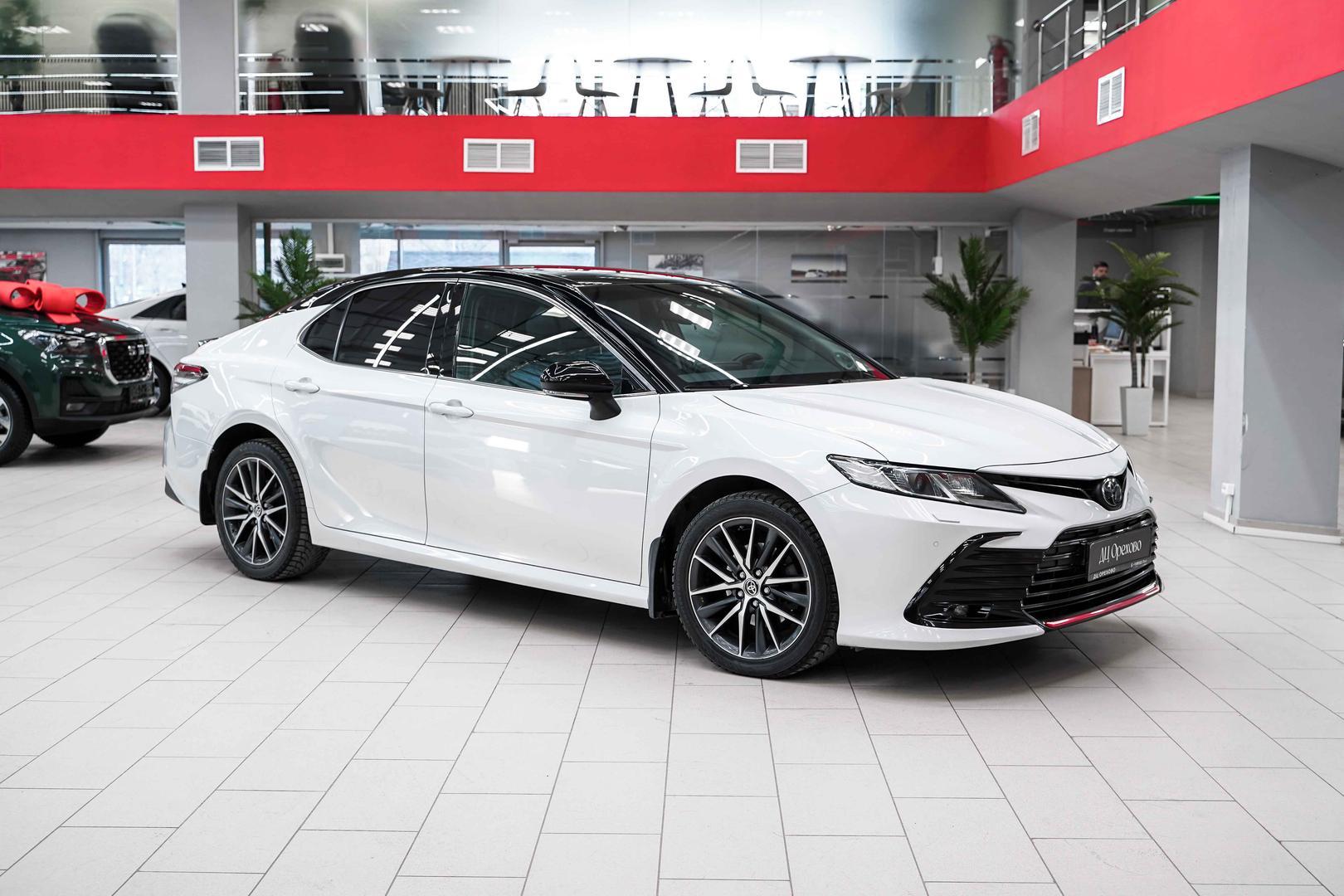 Toyota Camry 2021, белый, ДЦ Орехово