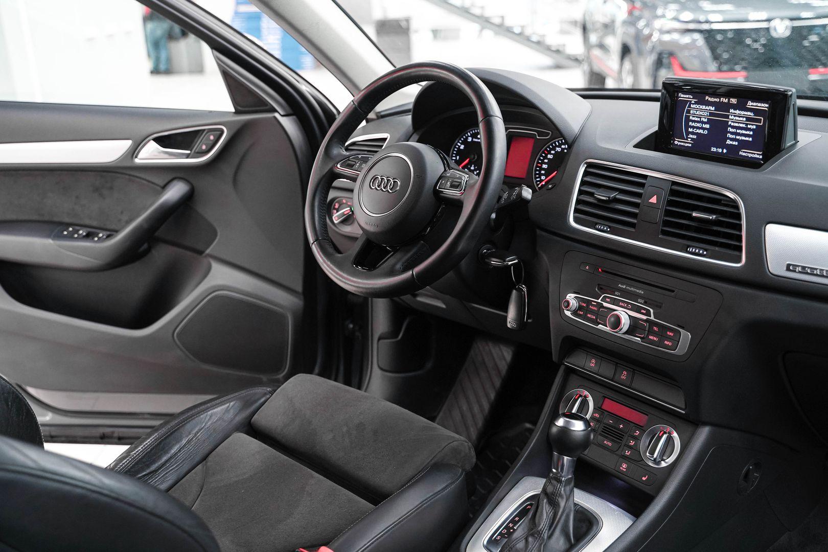 Audi Q3 2011, серый, ДЦ Орехово