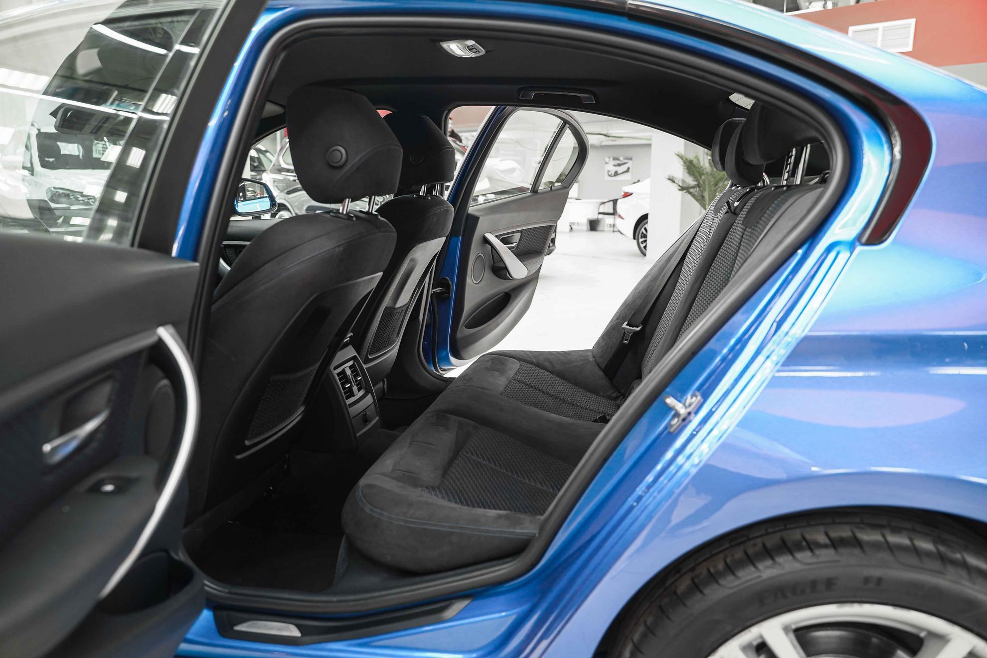 BMW 3 серии 2013, синий, ДЦ Орехово