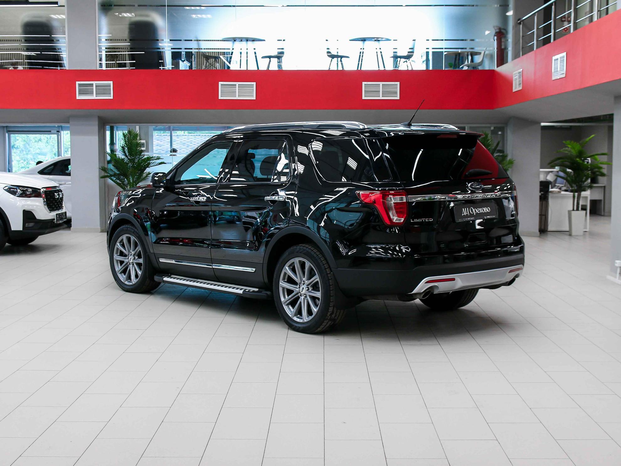 Ford Explorer 2016, черный, ДЦ Орехово