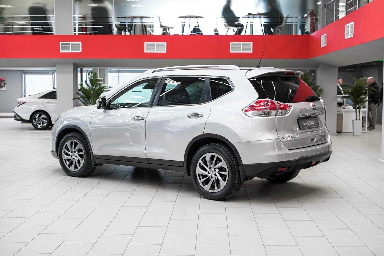 Nissan X-Trail 2016, серебряный, ДЦ Орехово