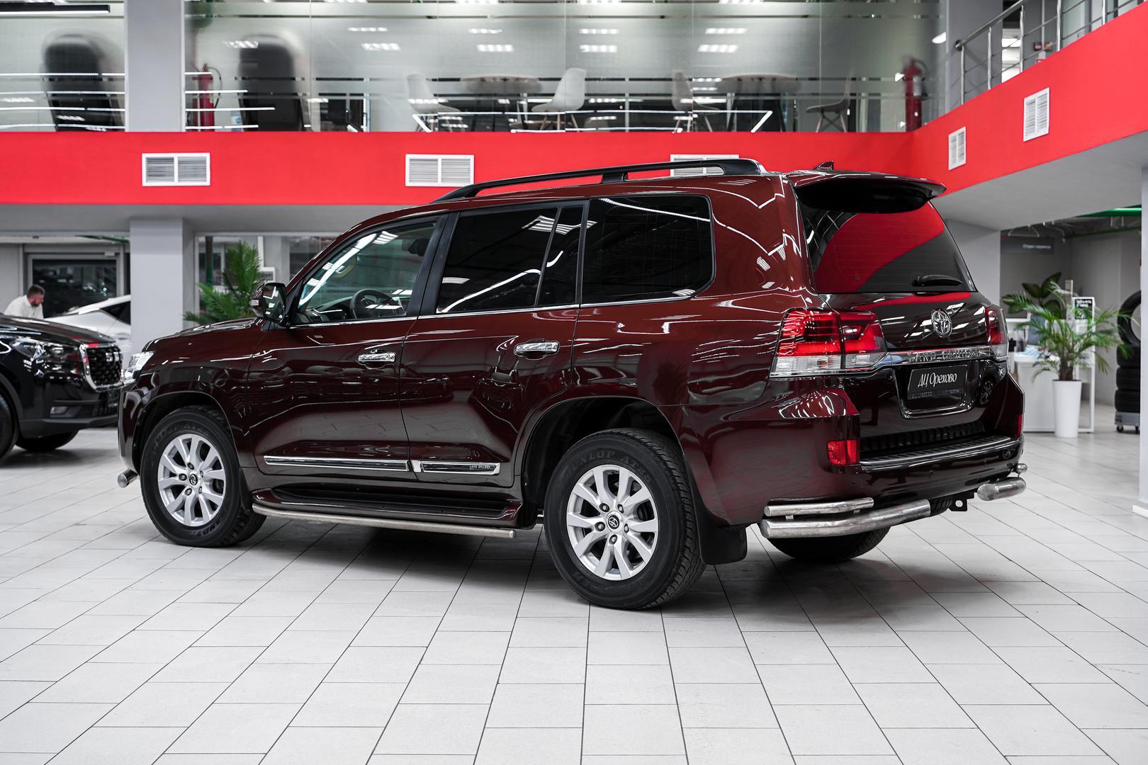 Toyota Land Cruiser 2015, коричневый, ДЦ Орехово