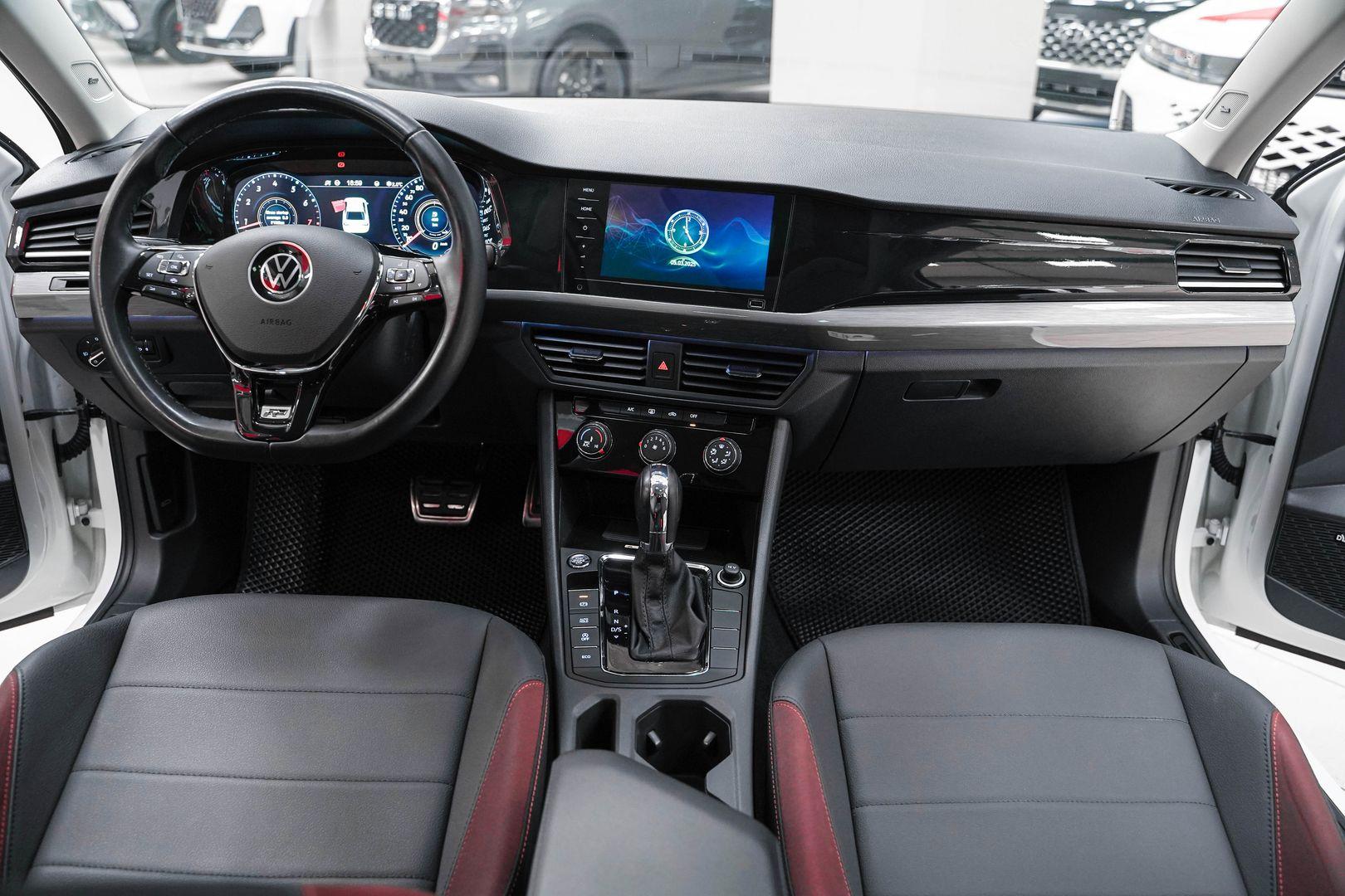 Volkswagen Bora 2021, белый, ДЦ Орехово