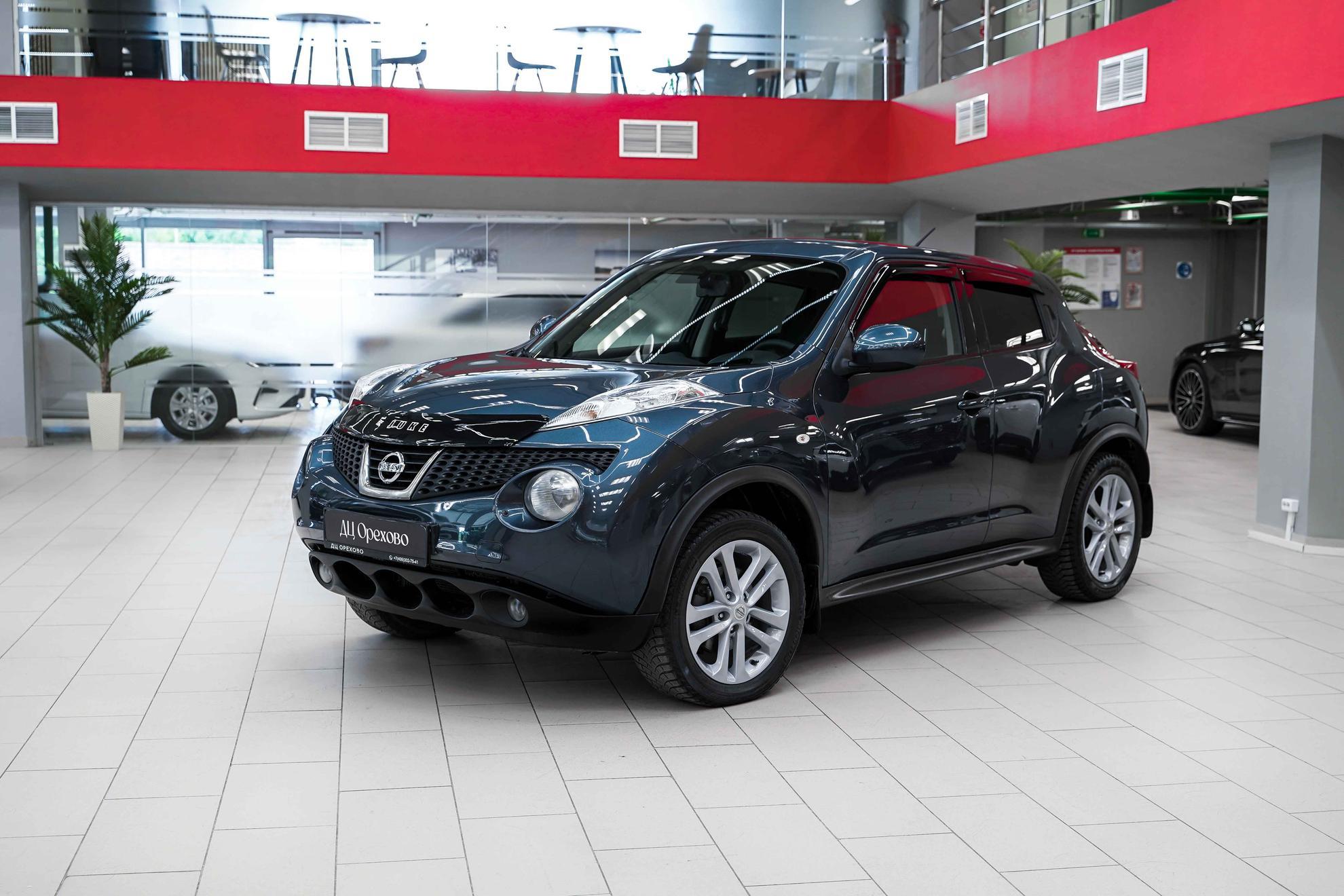 Nissan Juke 2012, синий, ДЦ Орехово