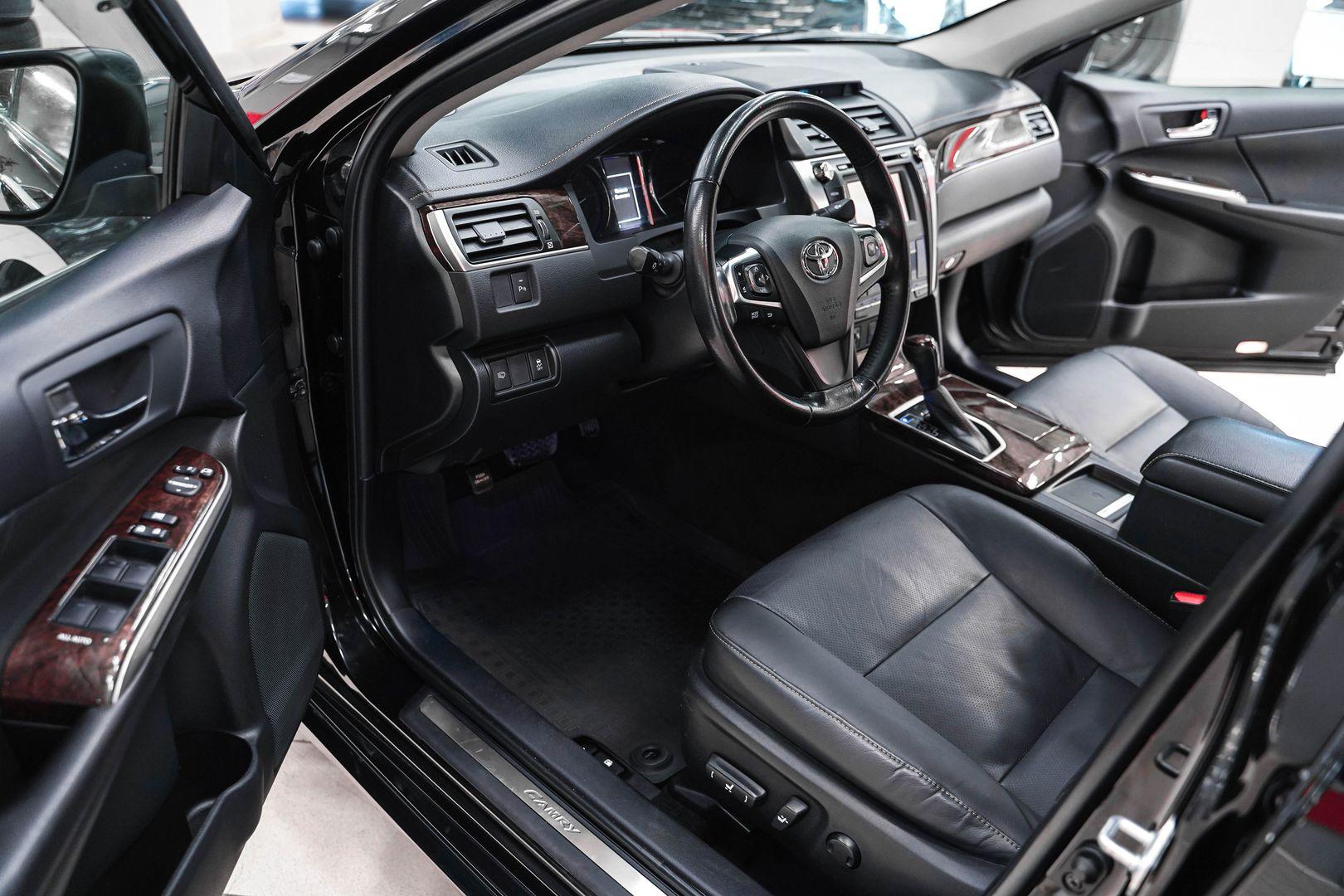 Toyota Camry 2017, черный, ДЦ Орехово