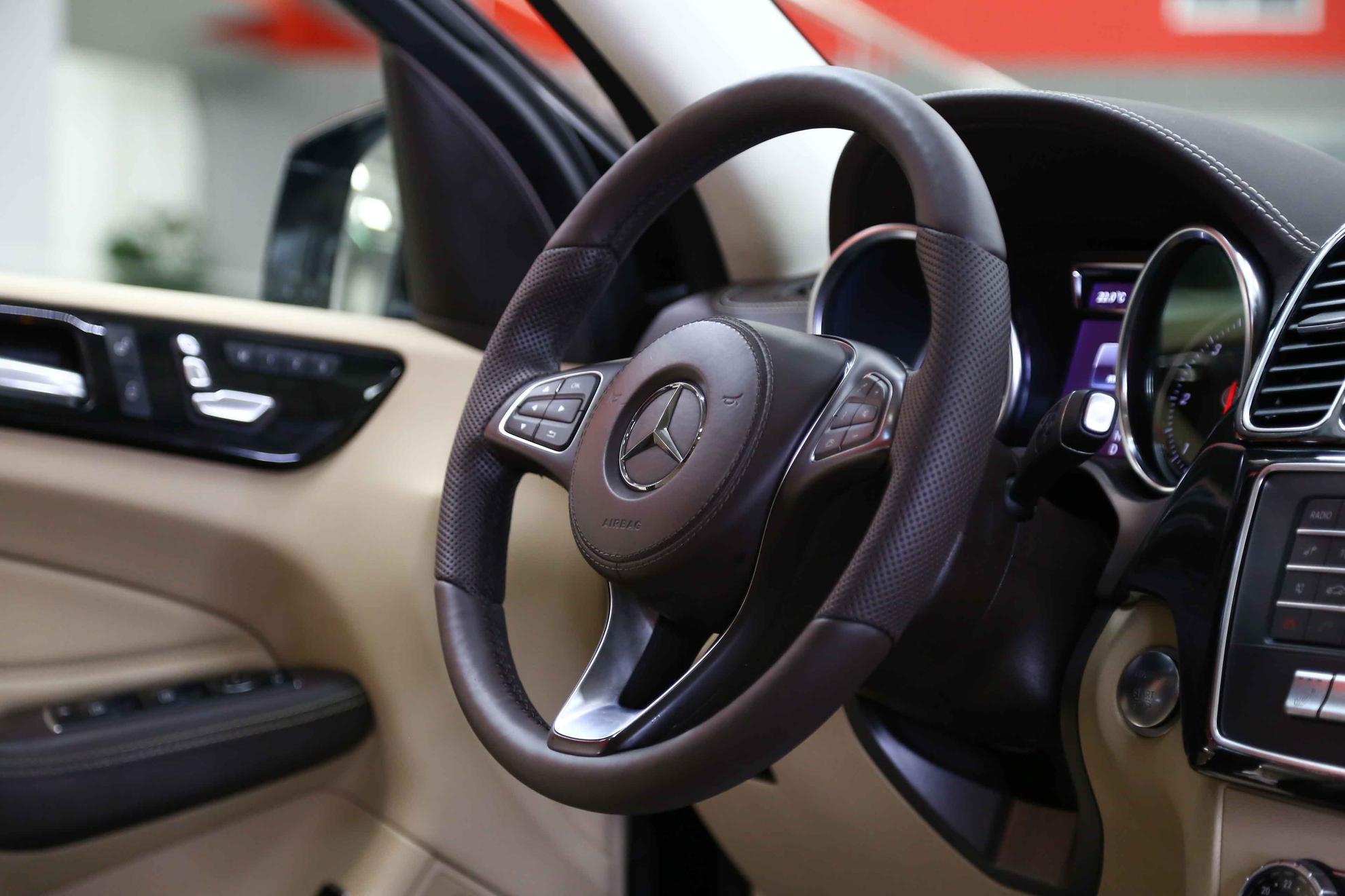 Mercedes-Benz GLS 2018, черный, ДЦ Орехово