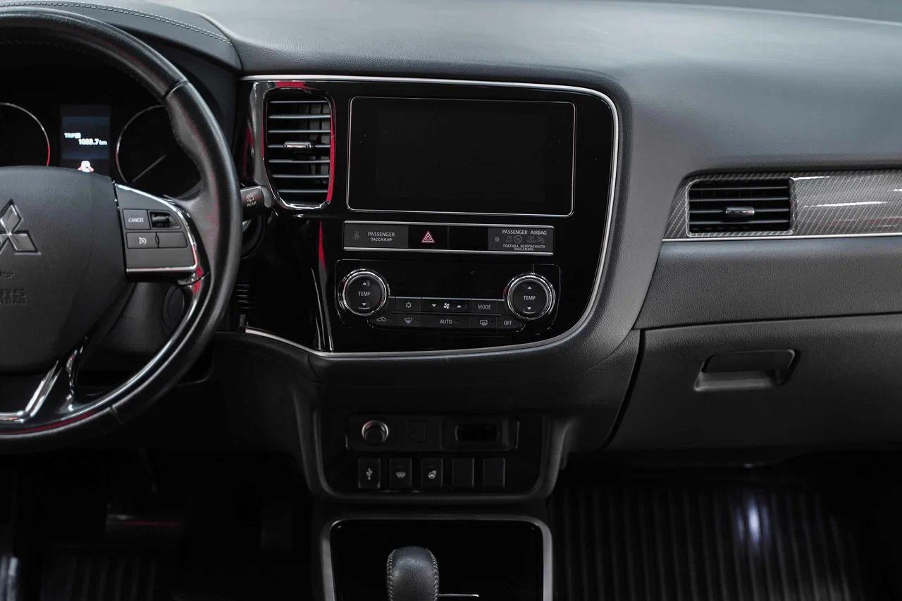 Mitsubishi Outlander 2019, синий, ДЦ Орехово