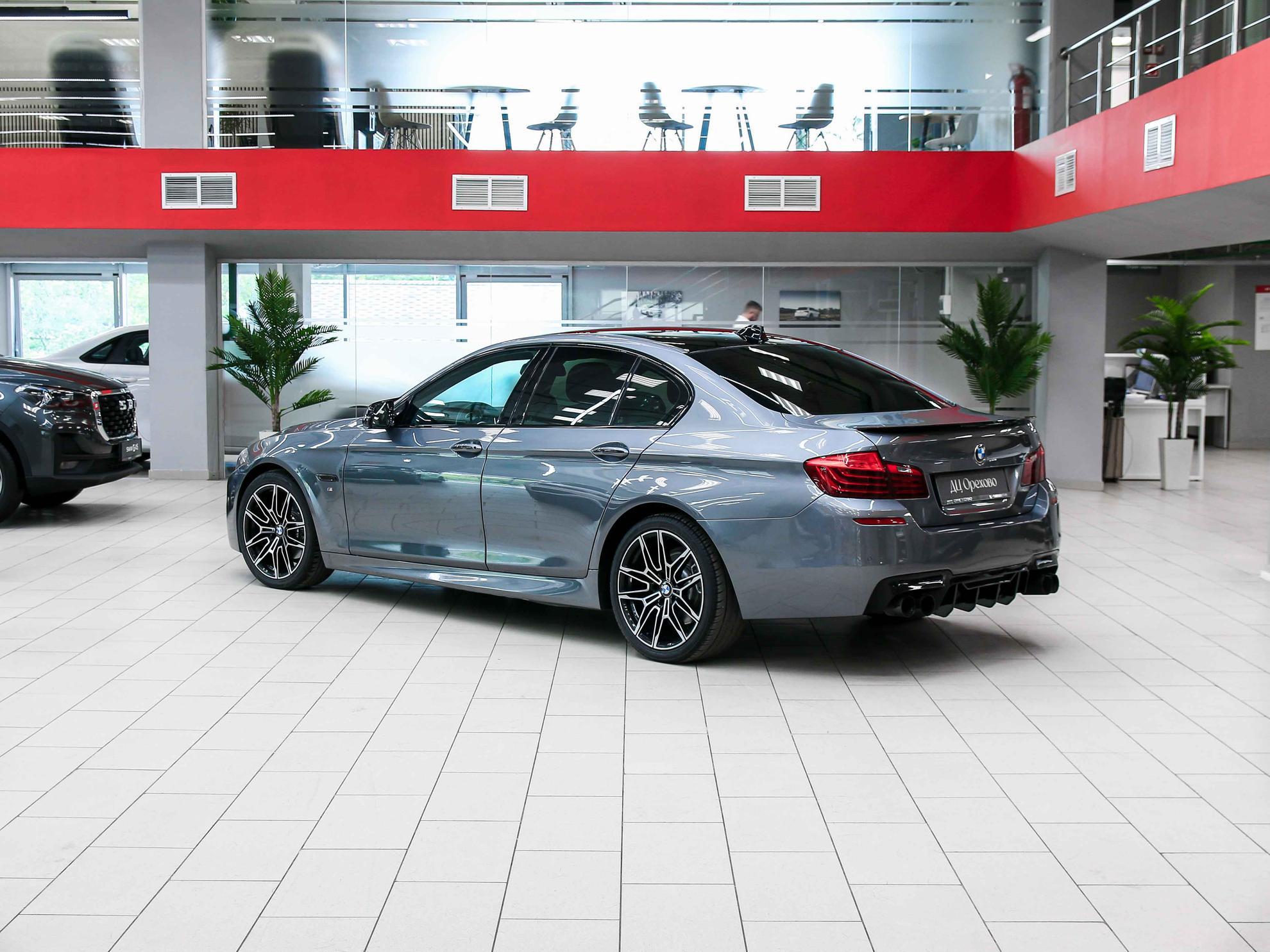 BMW 5 серии 2014, серый, ДЦ Орехово