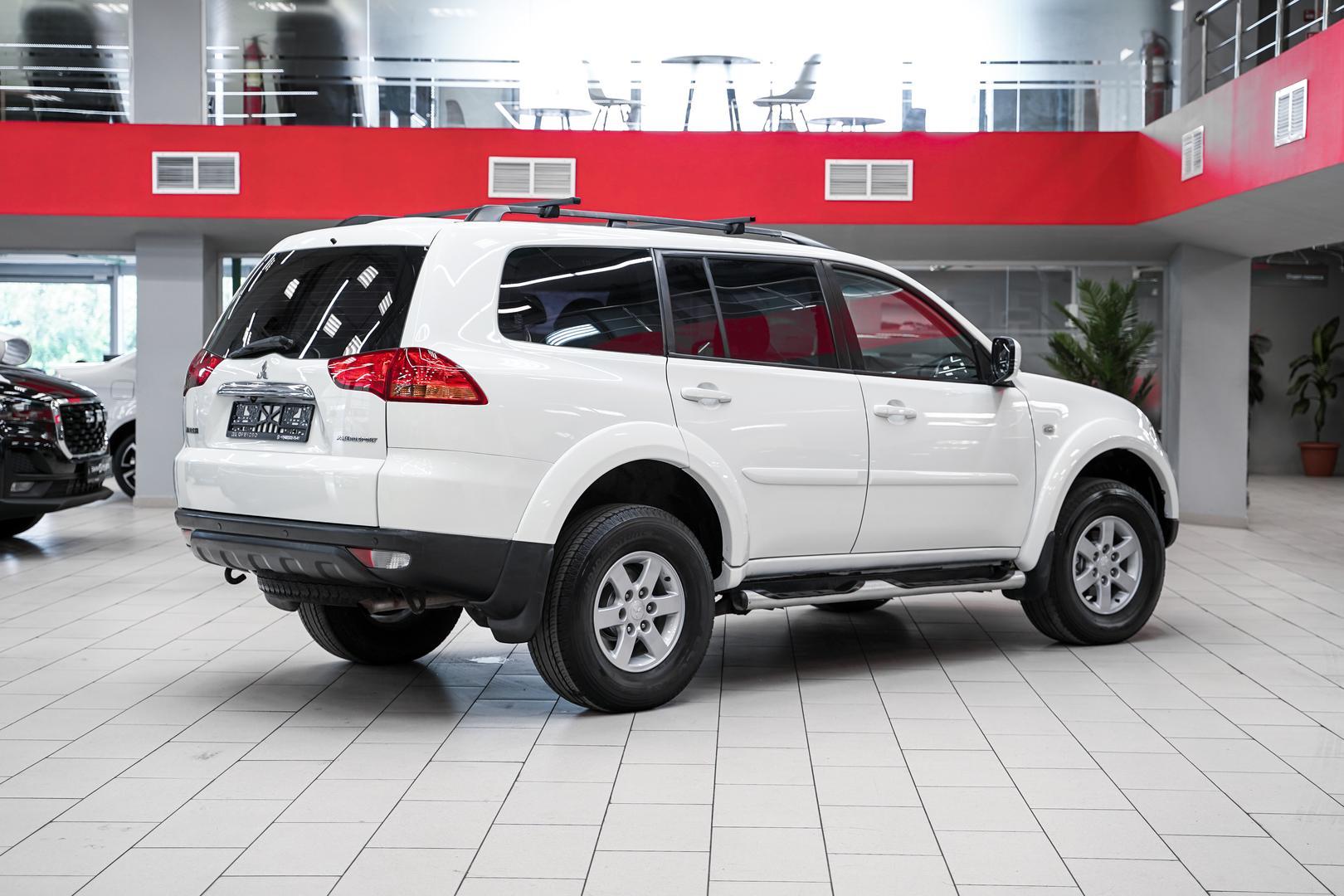Mitsubishi Pajero Sport 2012, белый, ДЦ Орехово