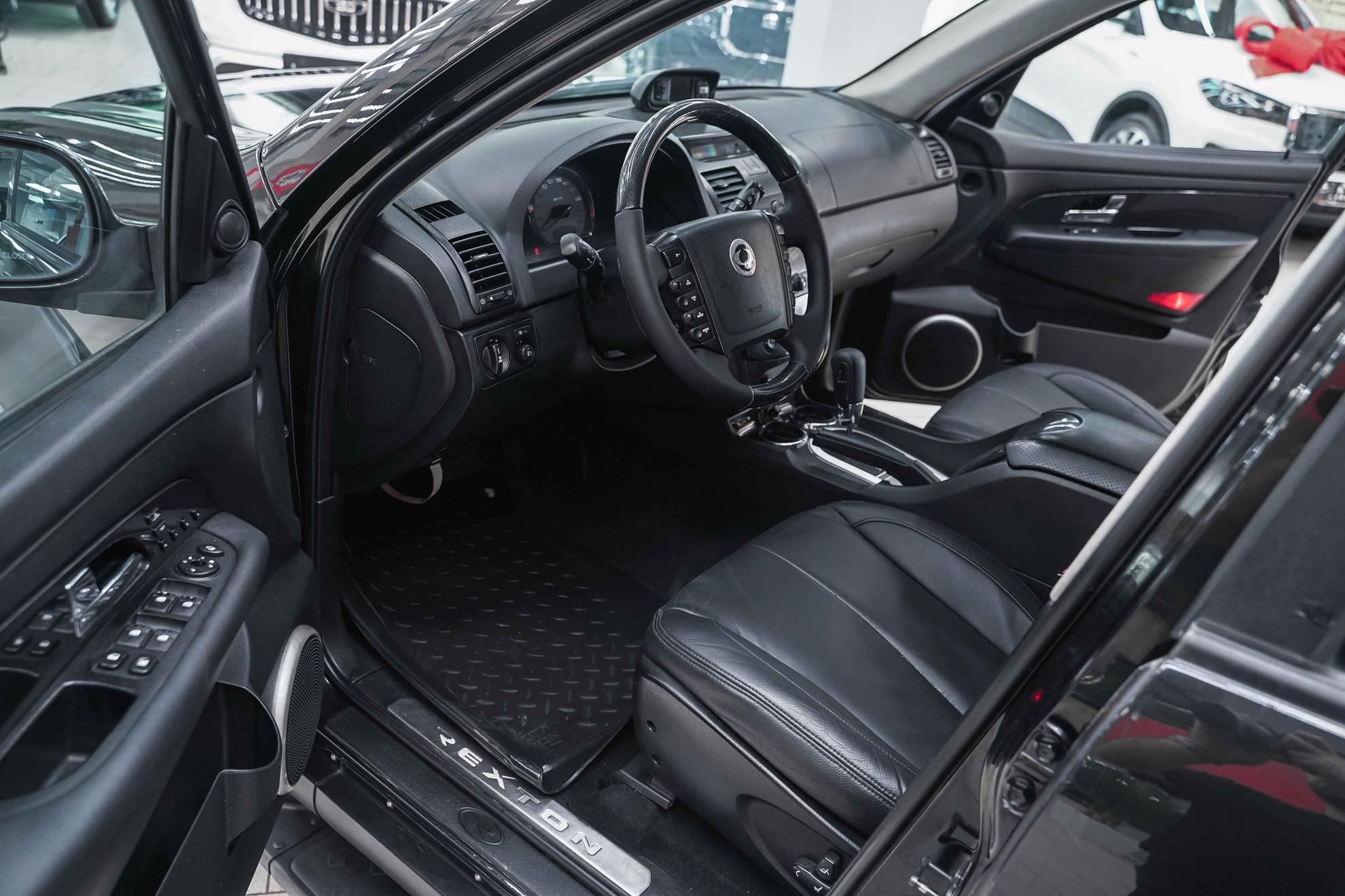 SsangYong Rexton 2007, черный, ДЦ Орехово