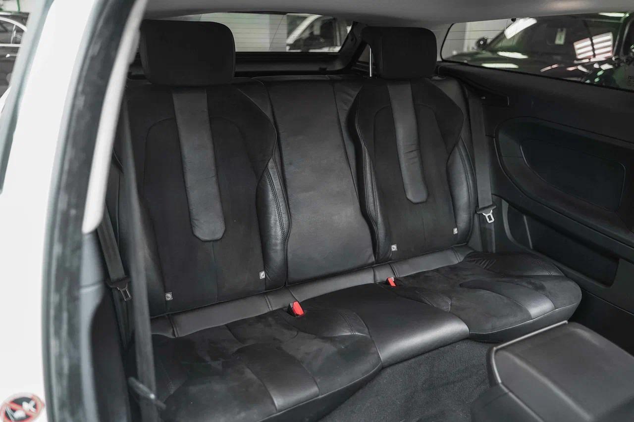 Land Rover Range Rover Evoque 2012, белый, ДЦ Орехово