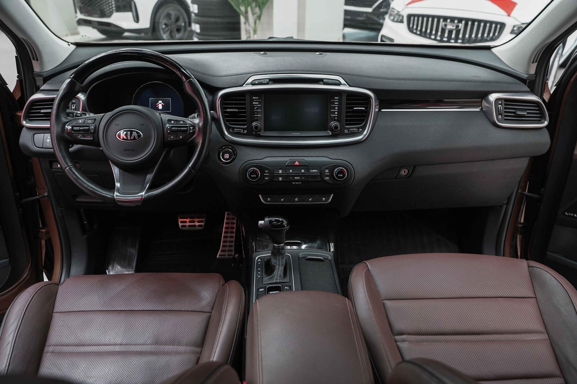 Kia Sorento 2017, коричневый, ДЦ Орехово