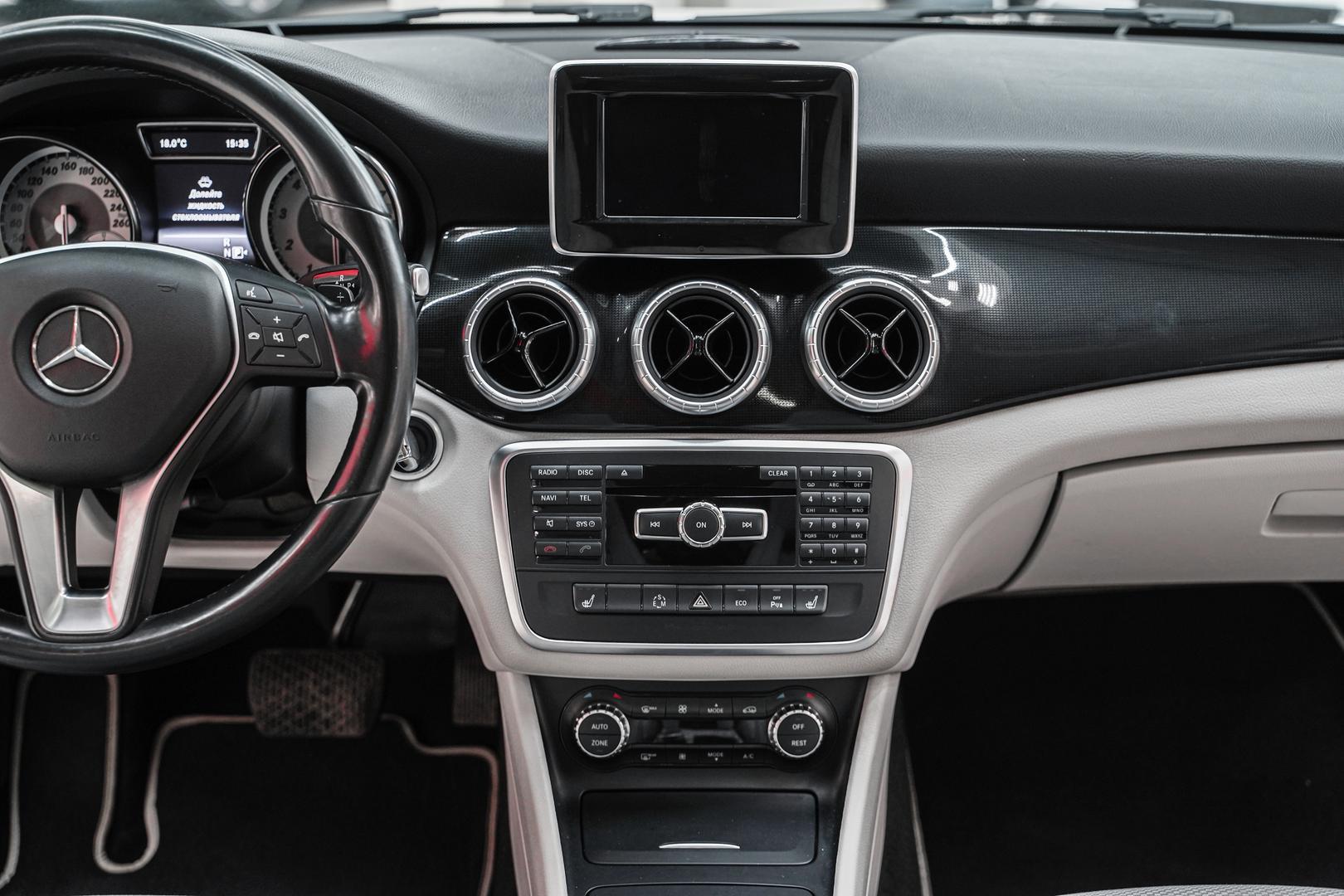 Mercedes-Benz CLA 2014, белый, ДЦ Орехово