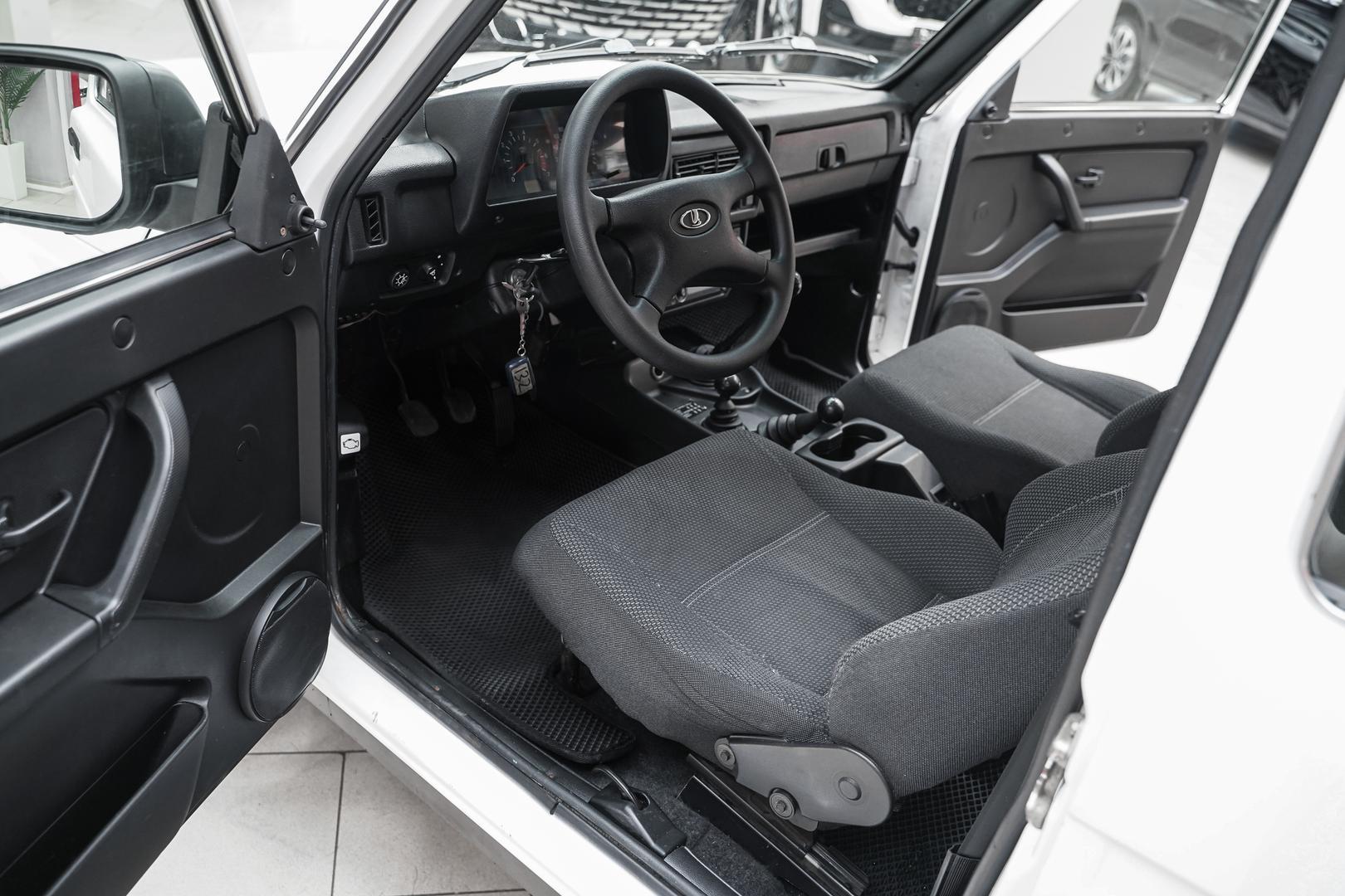 LADA (ВАЗ) 2131 (4x4) 2016, белый, ДЦ Орехово