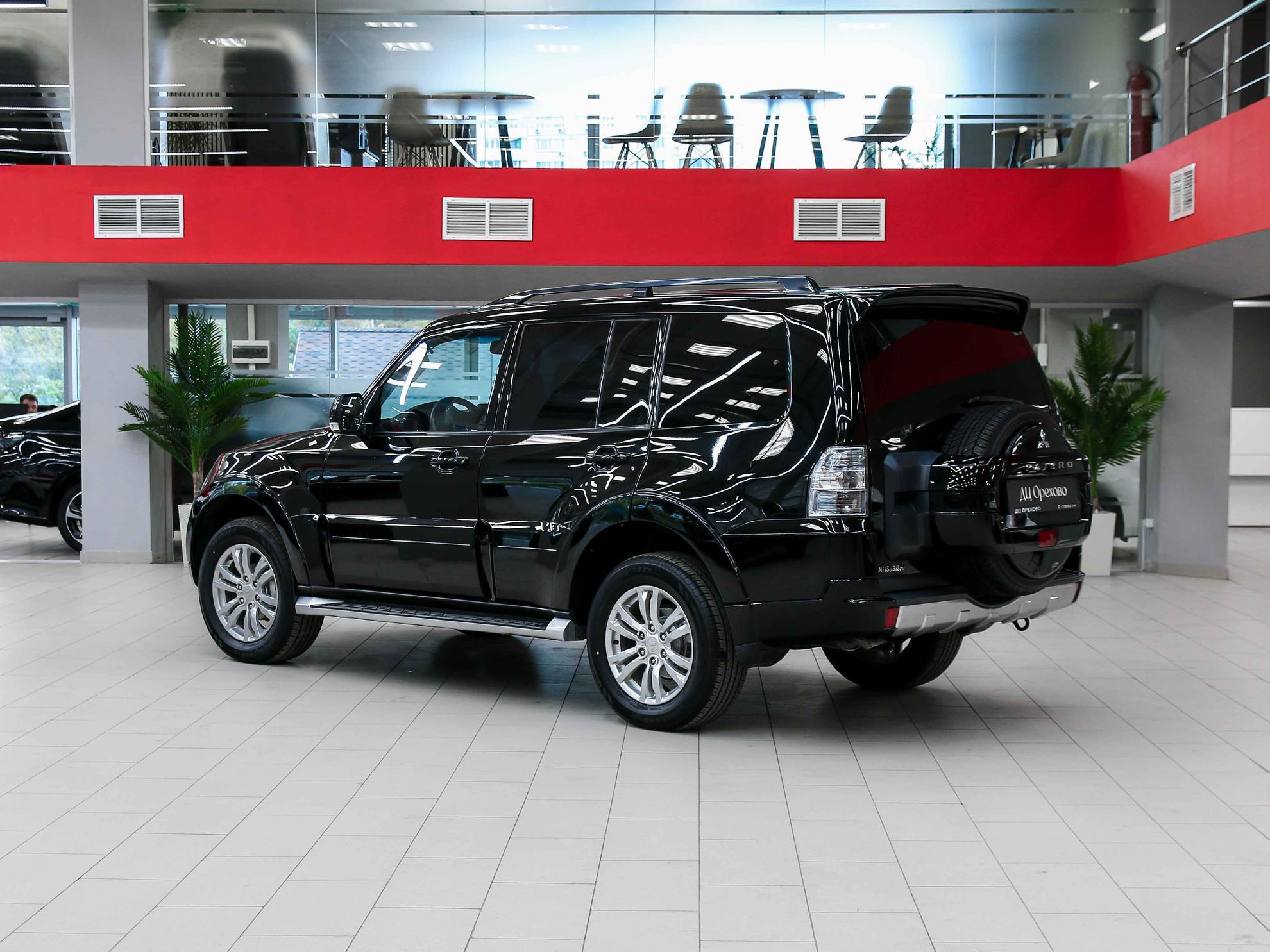 Mitsubishi Pajero 2013, черный, ДЦ Орехово