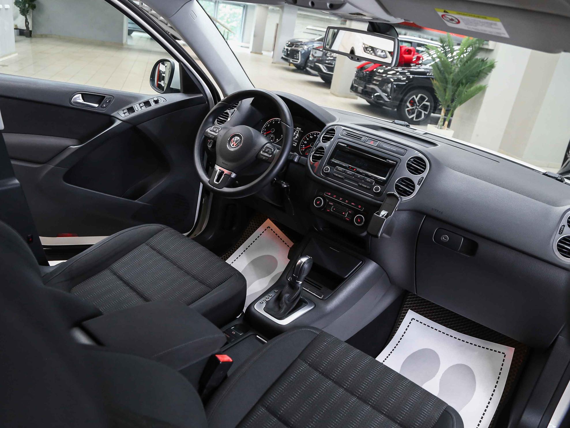Volkswagen Tiguan 2013, серый, ДЦ Орехово