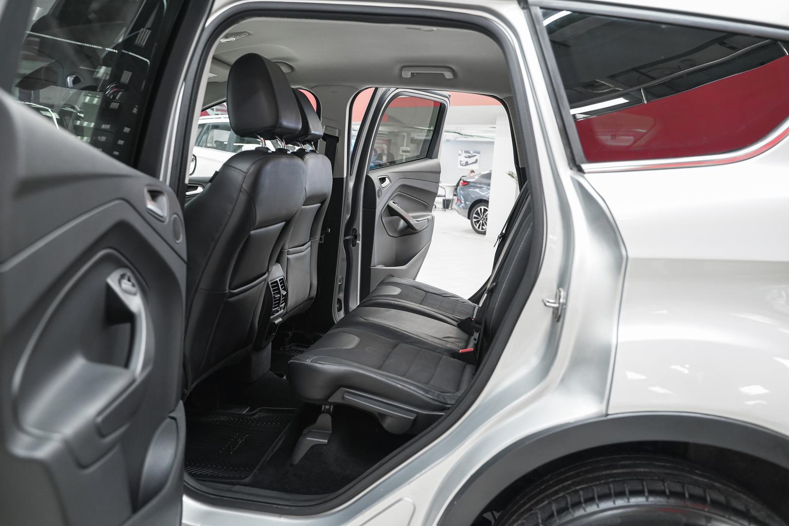 Ford Kuga 2013, серебряный, ДЦ Орехово