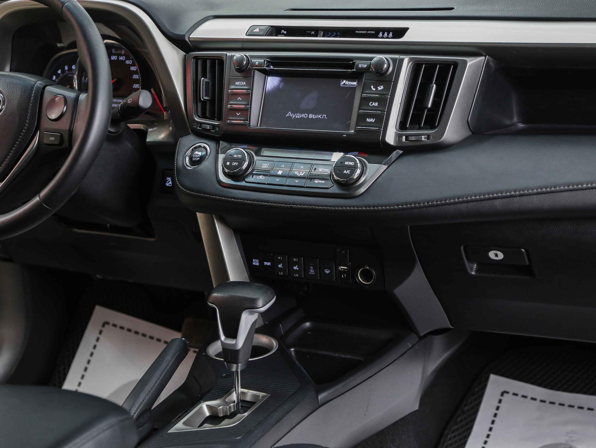 Toyota RAV4 2013, белый, ДЦ Орехово