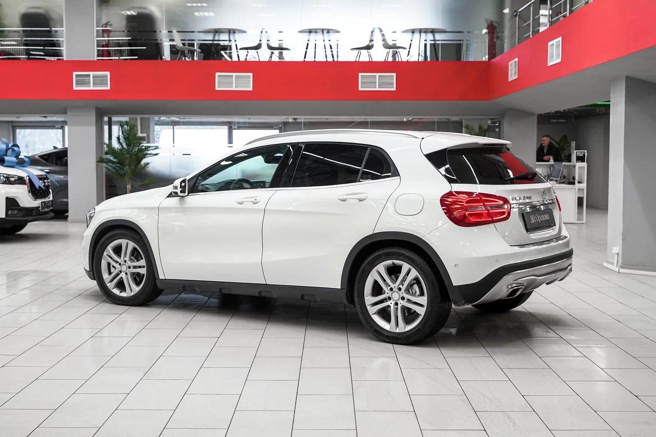 Mercedes-Benz GLA 2014, белый, ДЦ Орехово