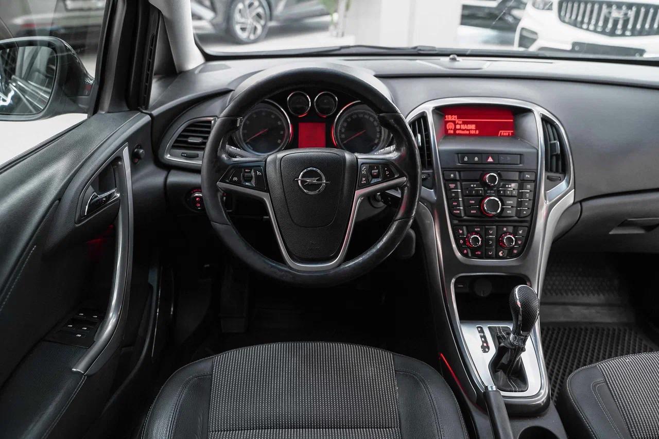 Opel Astra 2012, черный, ДЦ Орехово
