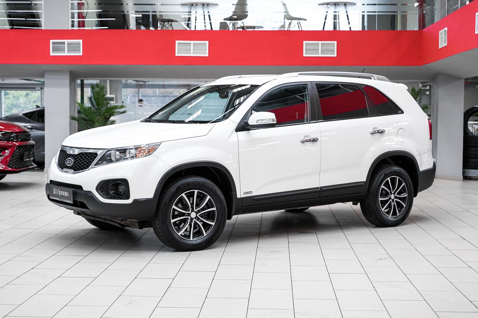 Kia Sorento 2012, белый, ДЦ Орехово