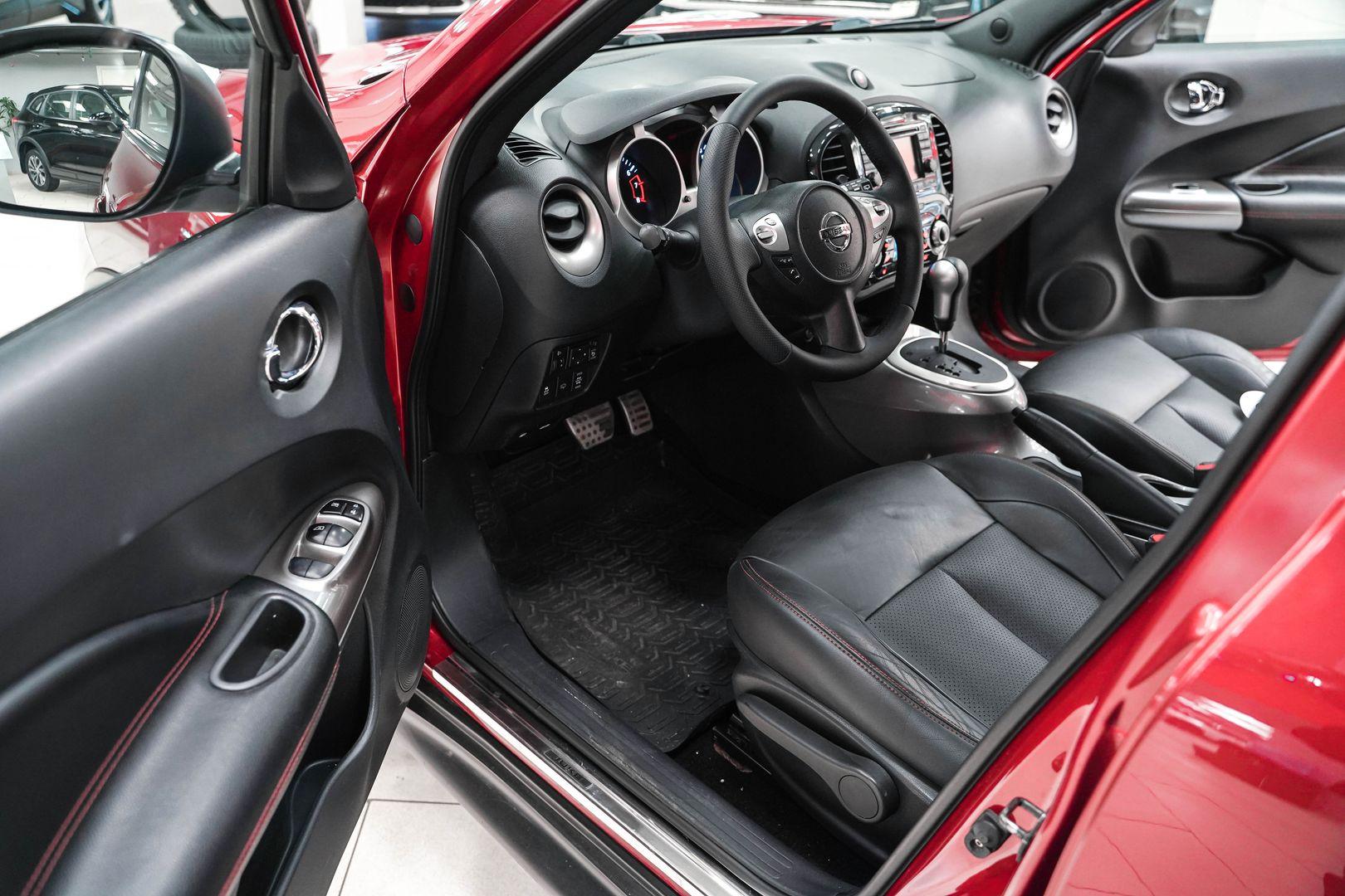 Nissan Juke 2011, красный, ДЦ Орехово
