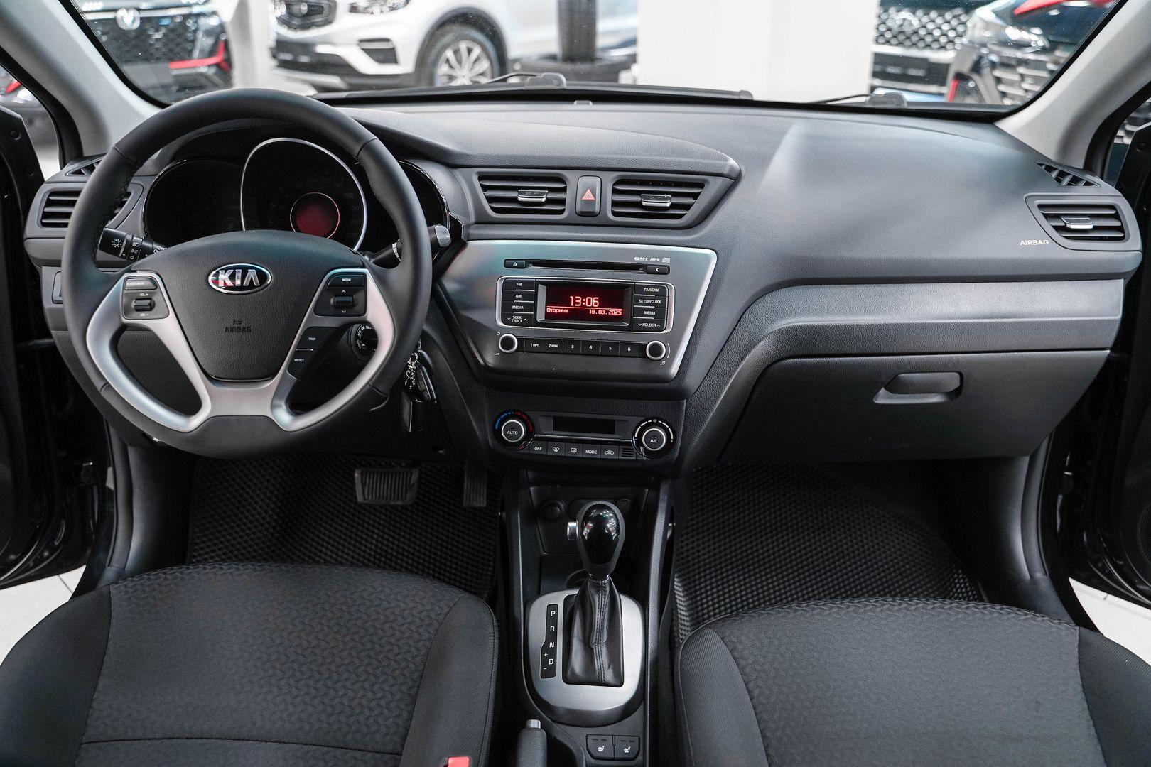 Kia Rio 2017, черный, ДЦ Орехово