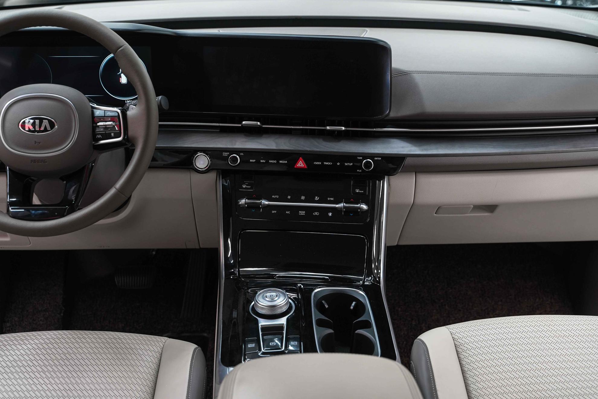 Kia Carnival 2021, черный, ДЦ Орехово