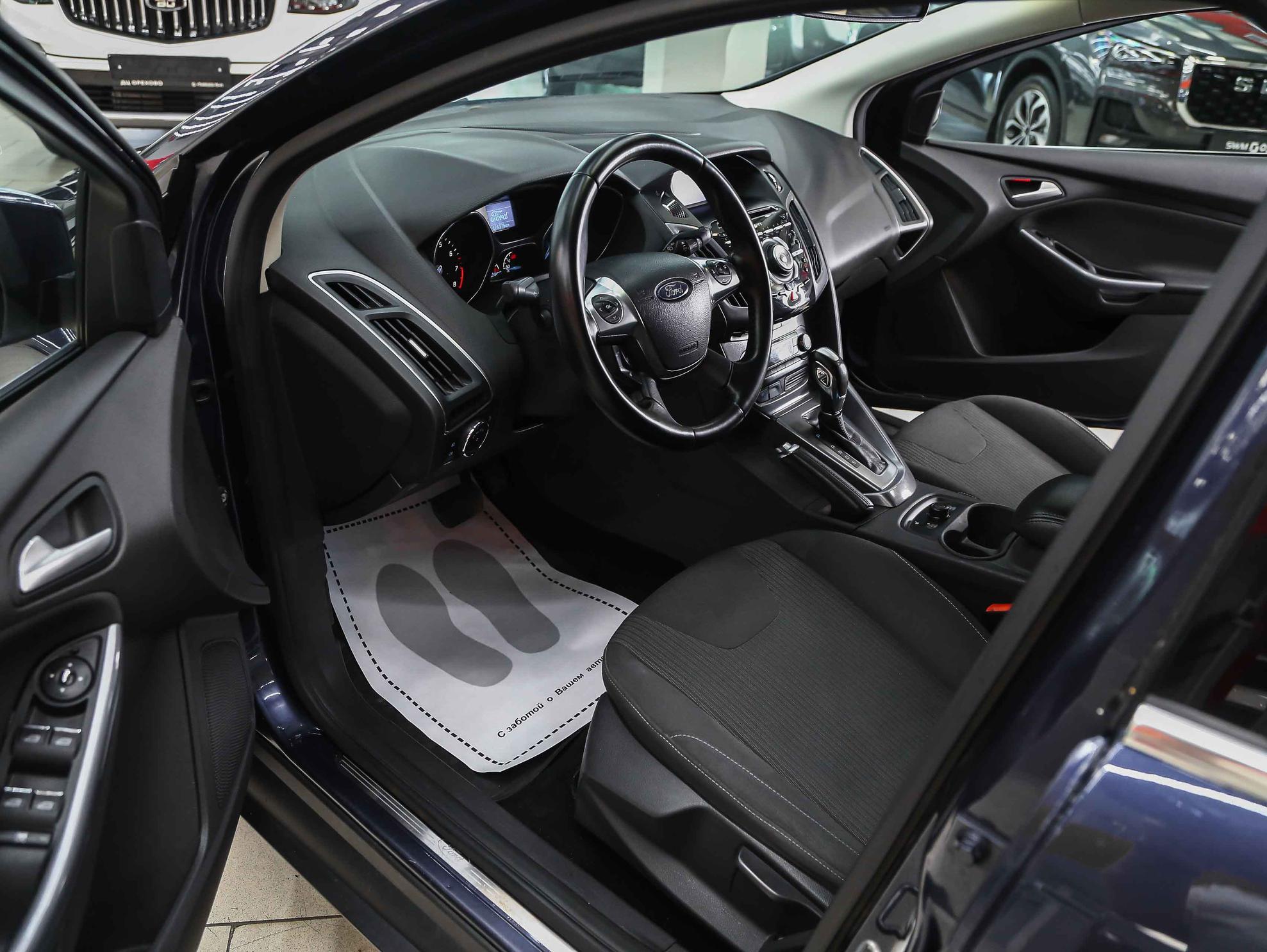 Ford Focus 2013, синий, ДЦ Орехово