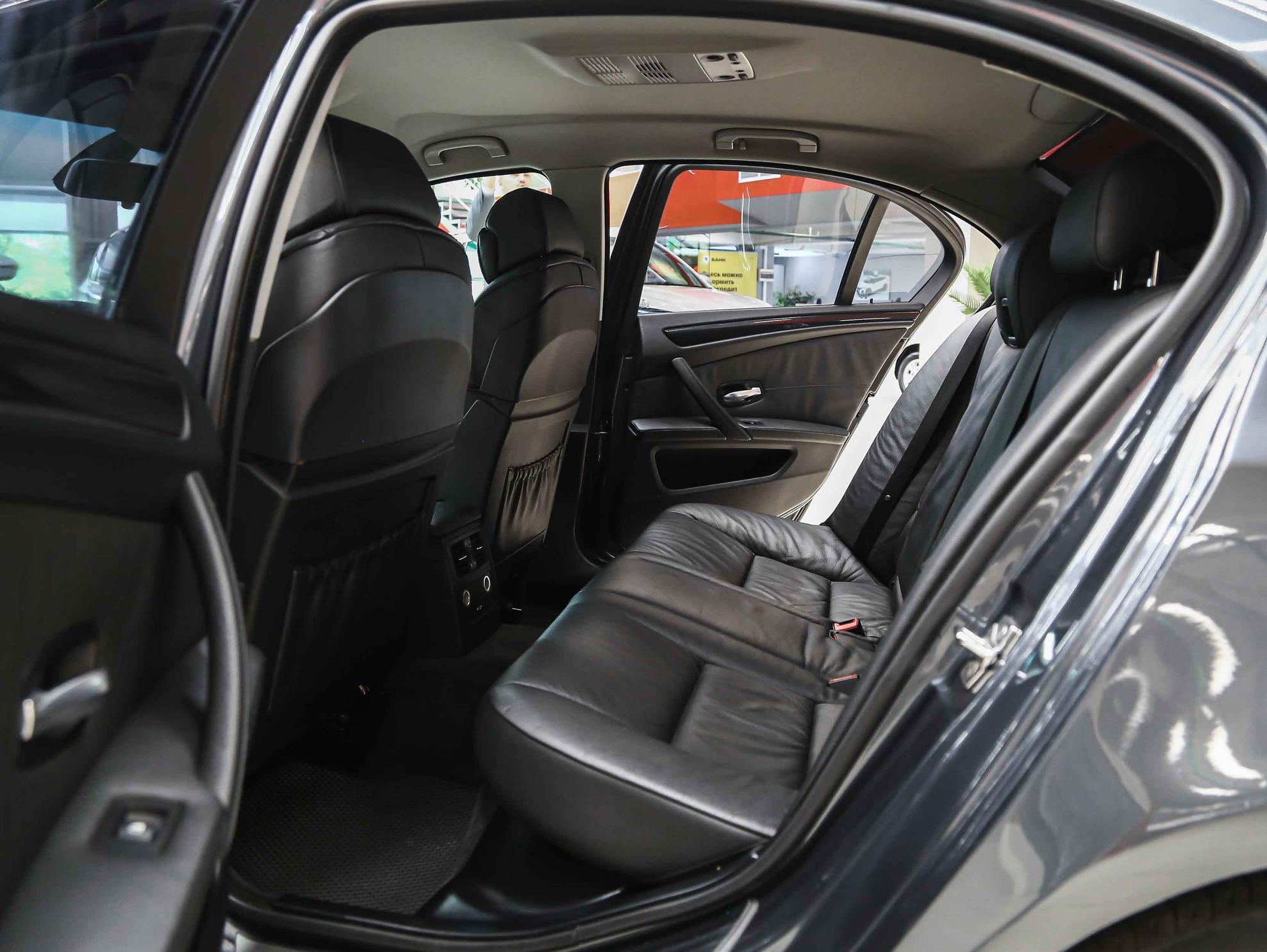 BMW 5 серии 2007, белый, ДЦ Орехово