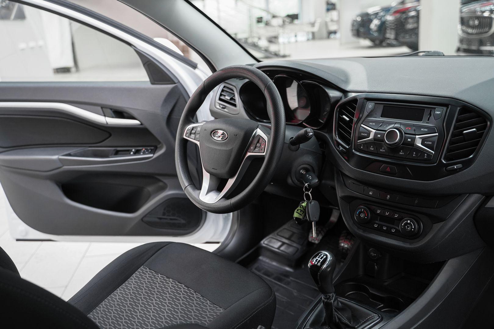 LADA (ВАЗ) Vesta 2018, белый, ДЦ Орехово