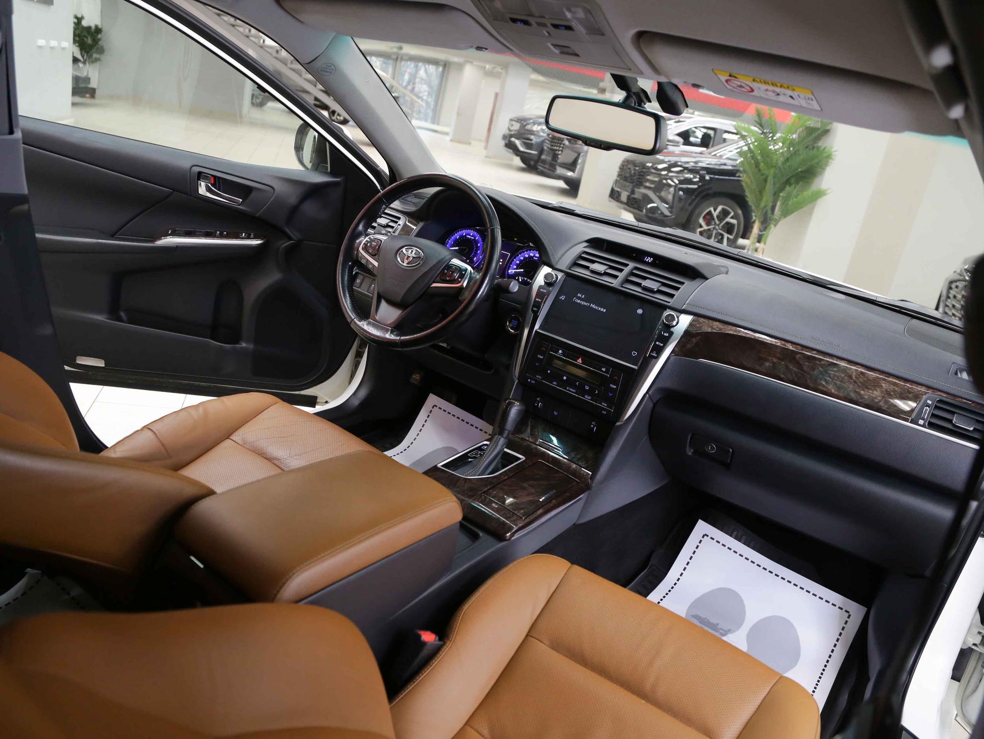 Toyota Camry 2017, белый, ДЦ Орехово