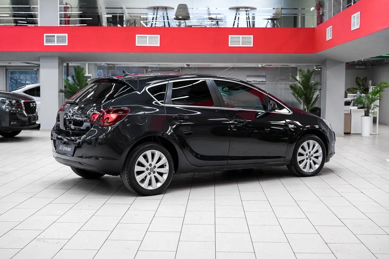 Opel Astra 2011, черный, ДЦ Орехово