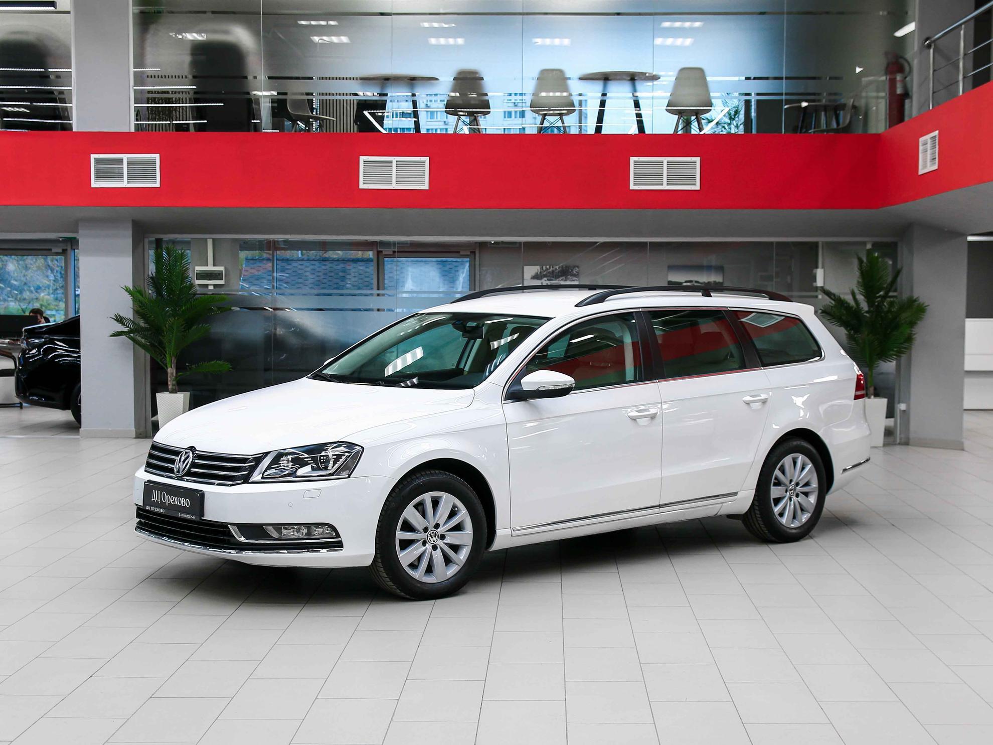 Volkswagen Passat 2014, белый, ДЦ Орехово