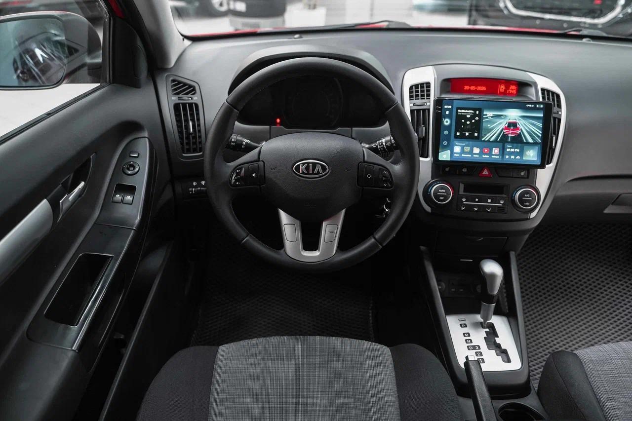 Kia Ceed 2011, красный, ДЦ Орехово