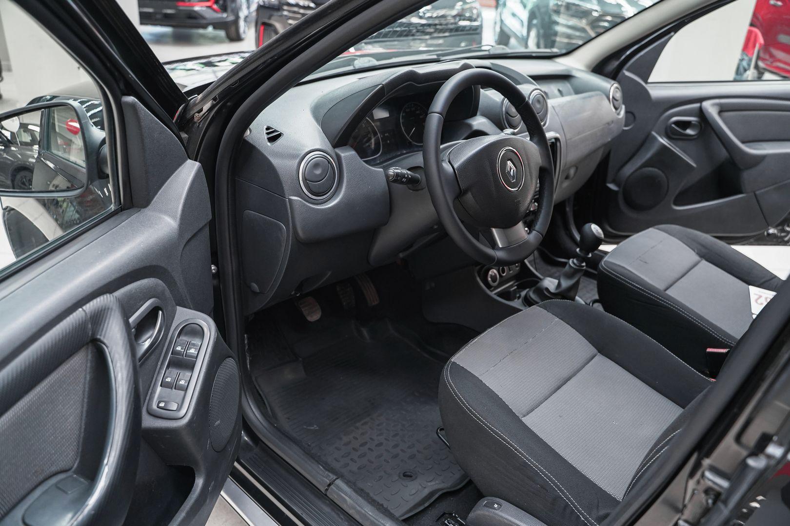 Renault Duster 2013, черный, ДЦ Орехово