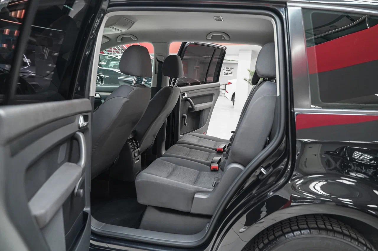 Volkswagen Touran 2008, черный, ДЦ Орехово