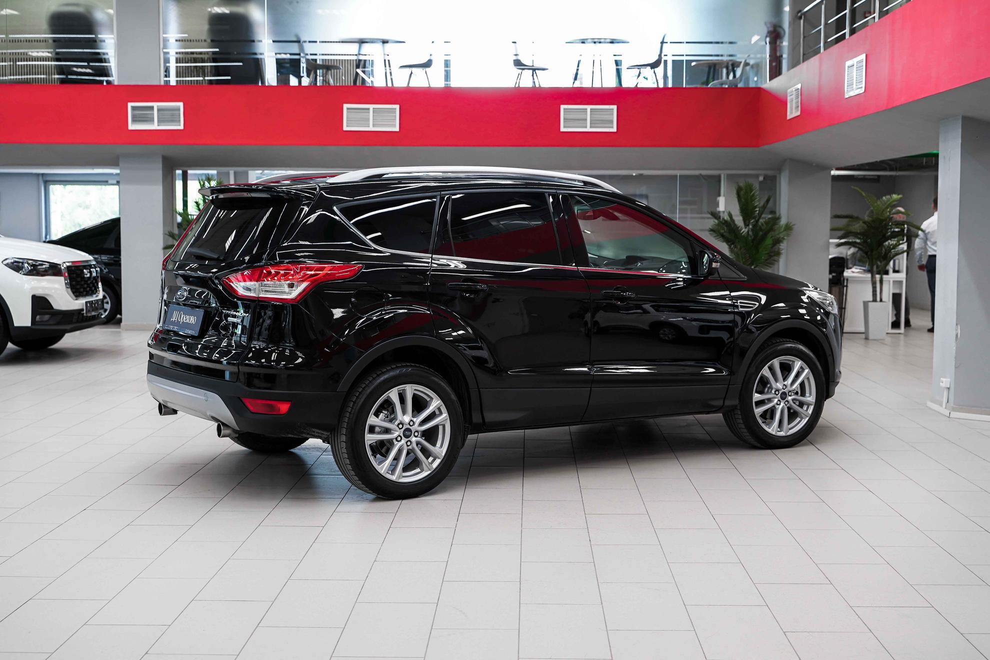 Ford Kuga 2016, черный, ДЦ Орехово